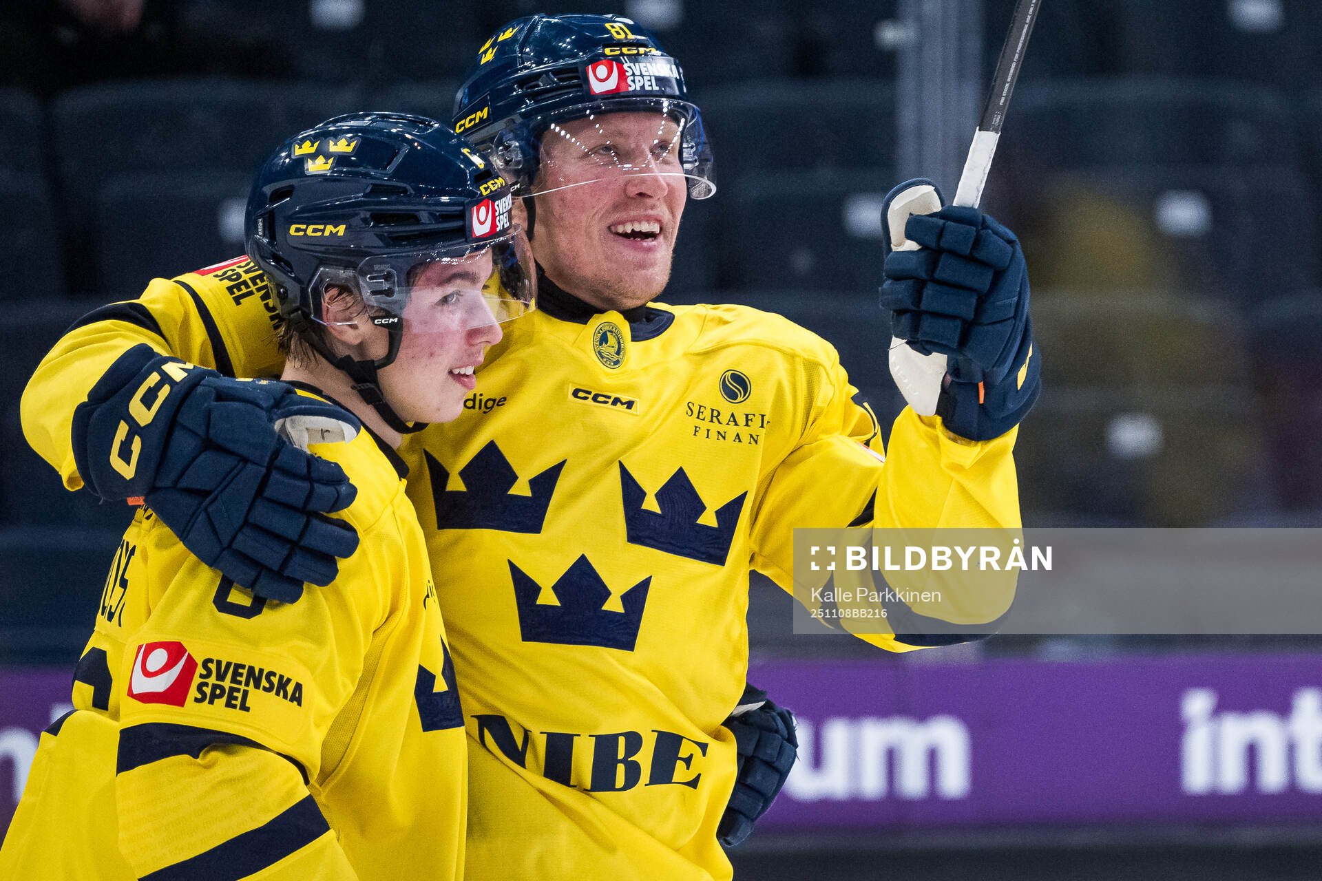 Isac Hedqvist and Marcus Sylvegård of Sweden celebrate