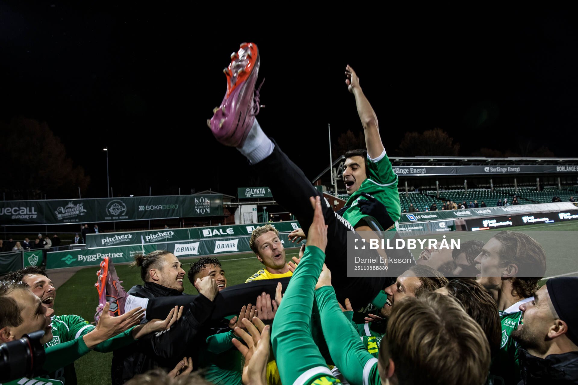 Brages Amar Muhsin jublar