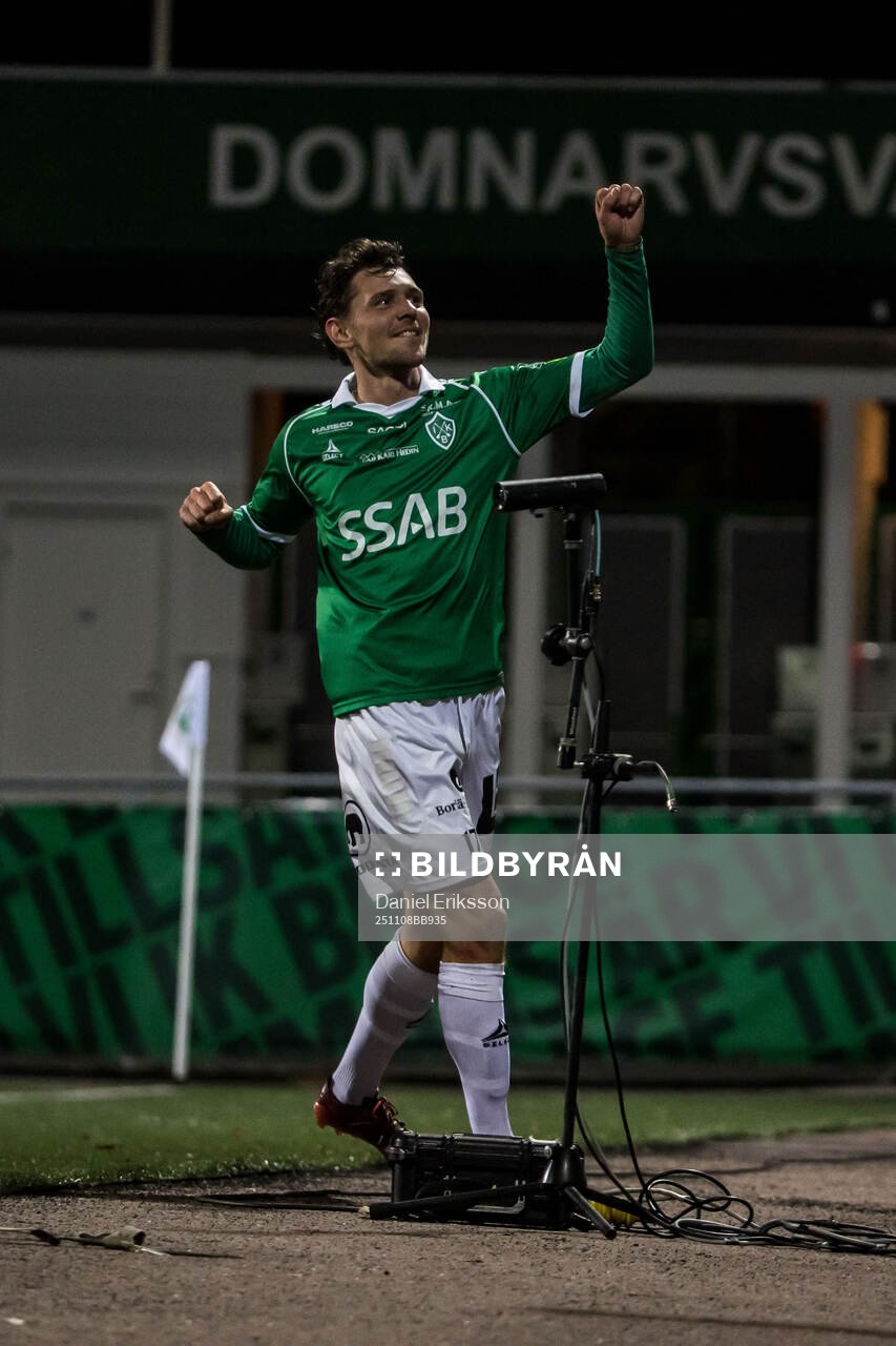Brages Pontus Jonsson jublar