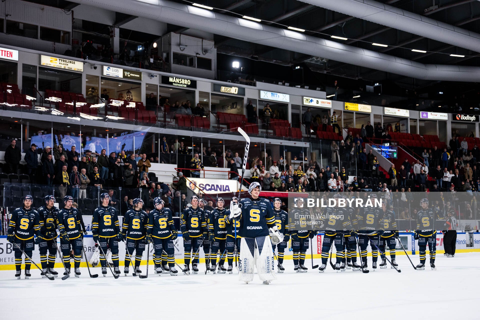Södertäljes spelare jublar