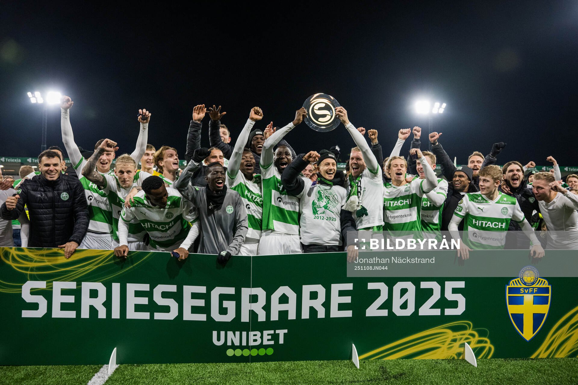 Västerås spelare jublar