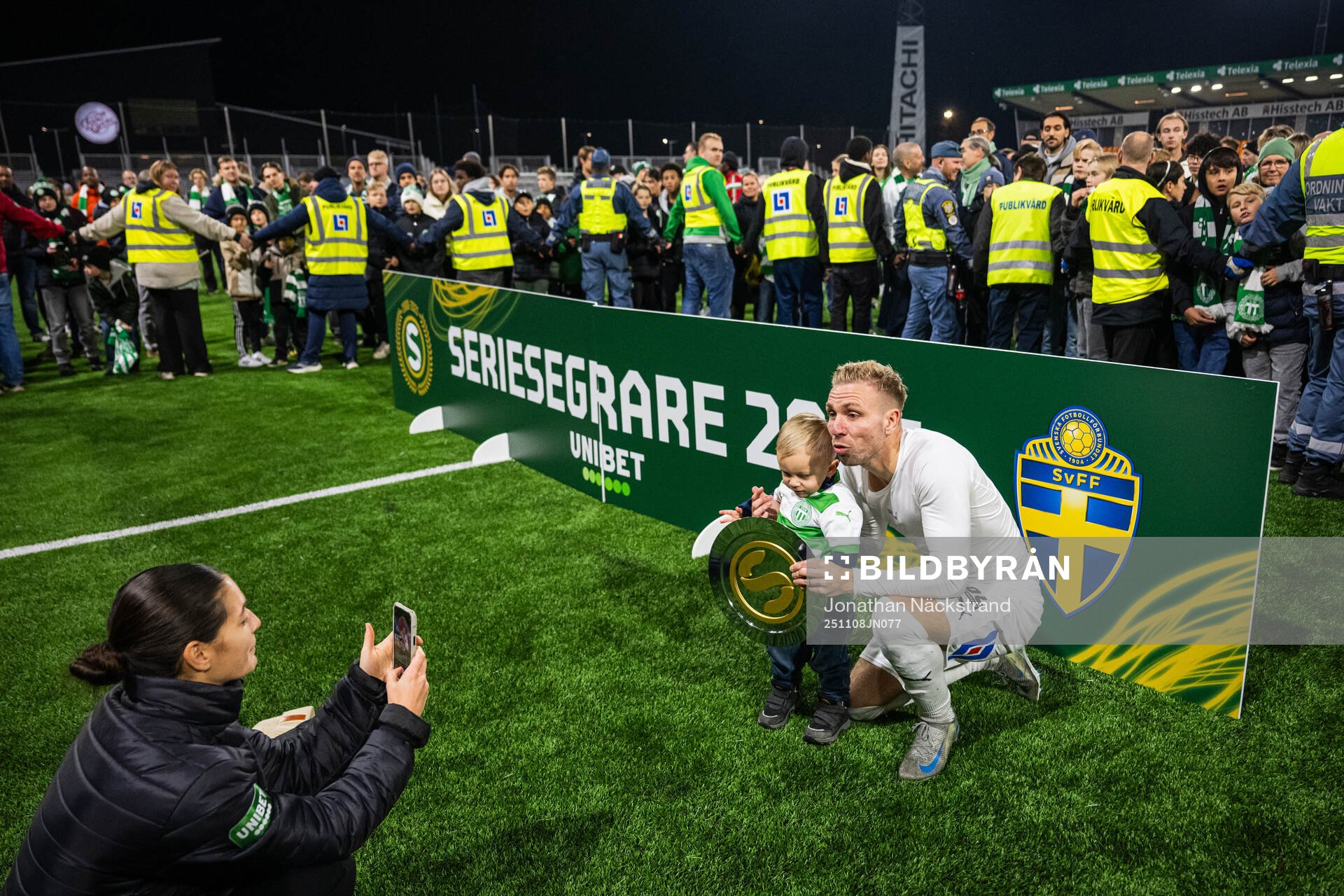 Västerås Jonathan Ring jublar