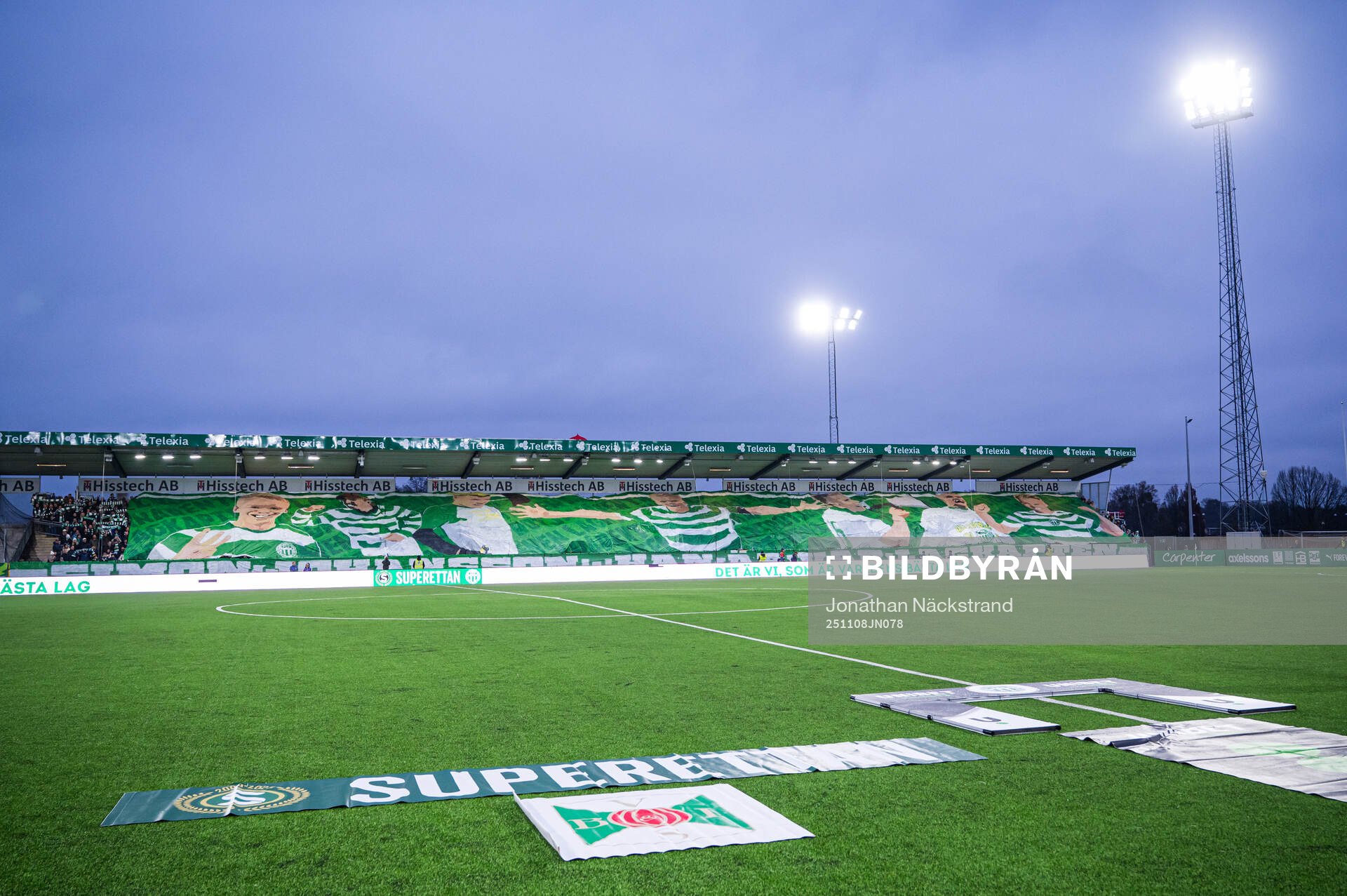 Västerås Simon Johansson hyllas av supportrar