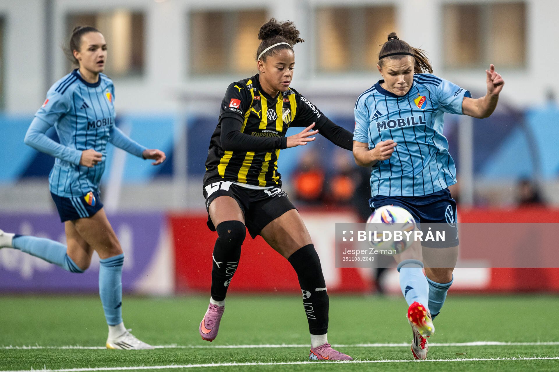 Häckens Felicia Schröder och Djurgårdens Alexsandra