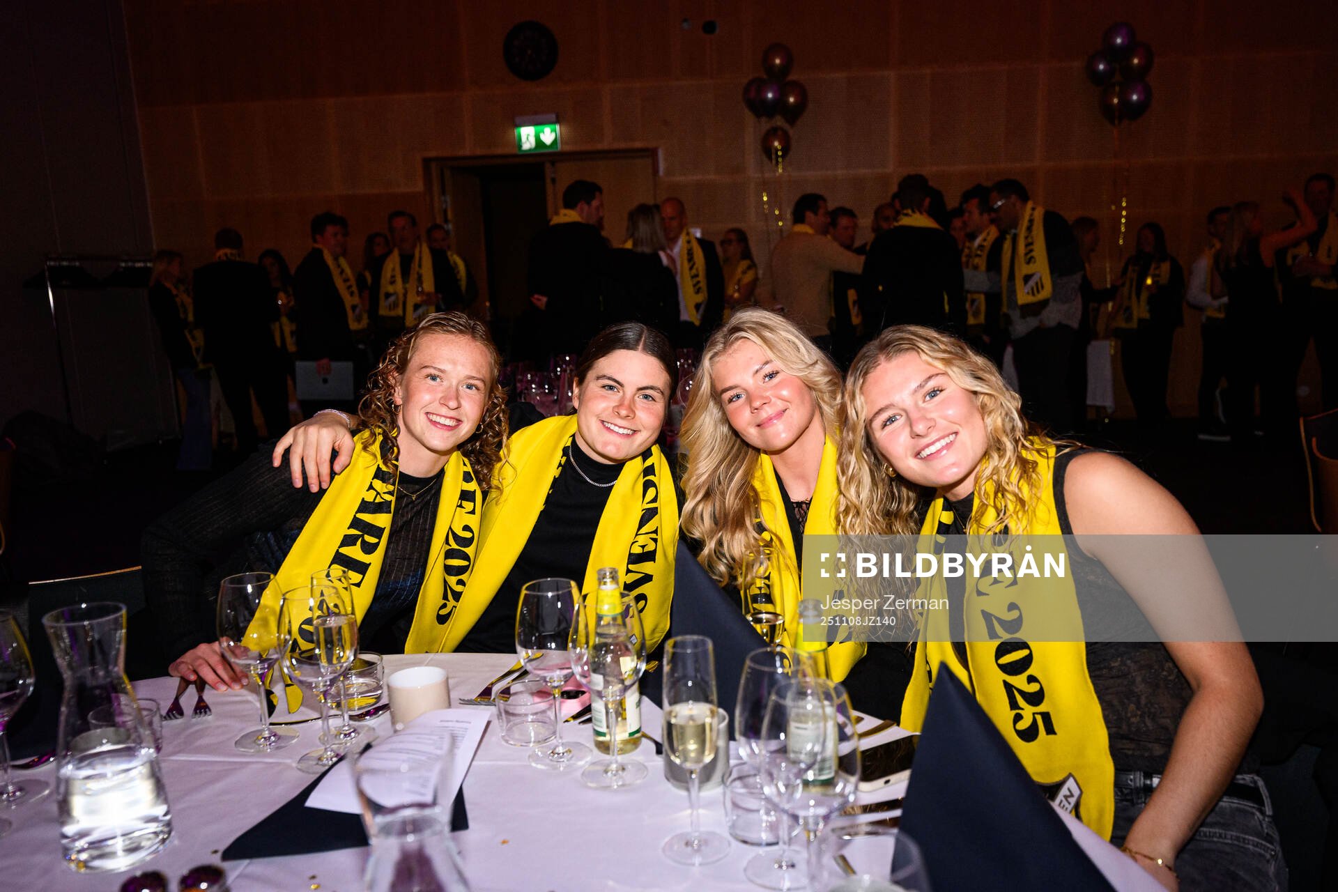 Häckens Emma Östlund, Hanna Wijk och Matilda Nildén på