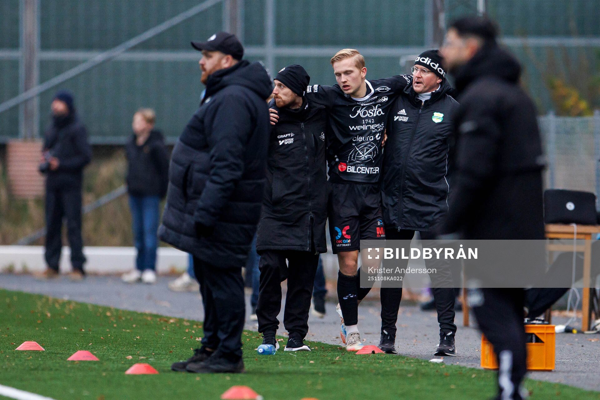 Karlskronas Hampus Holgersson kliver av med skada