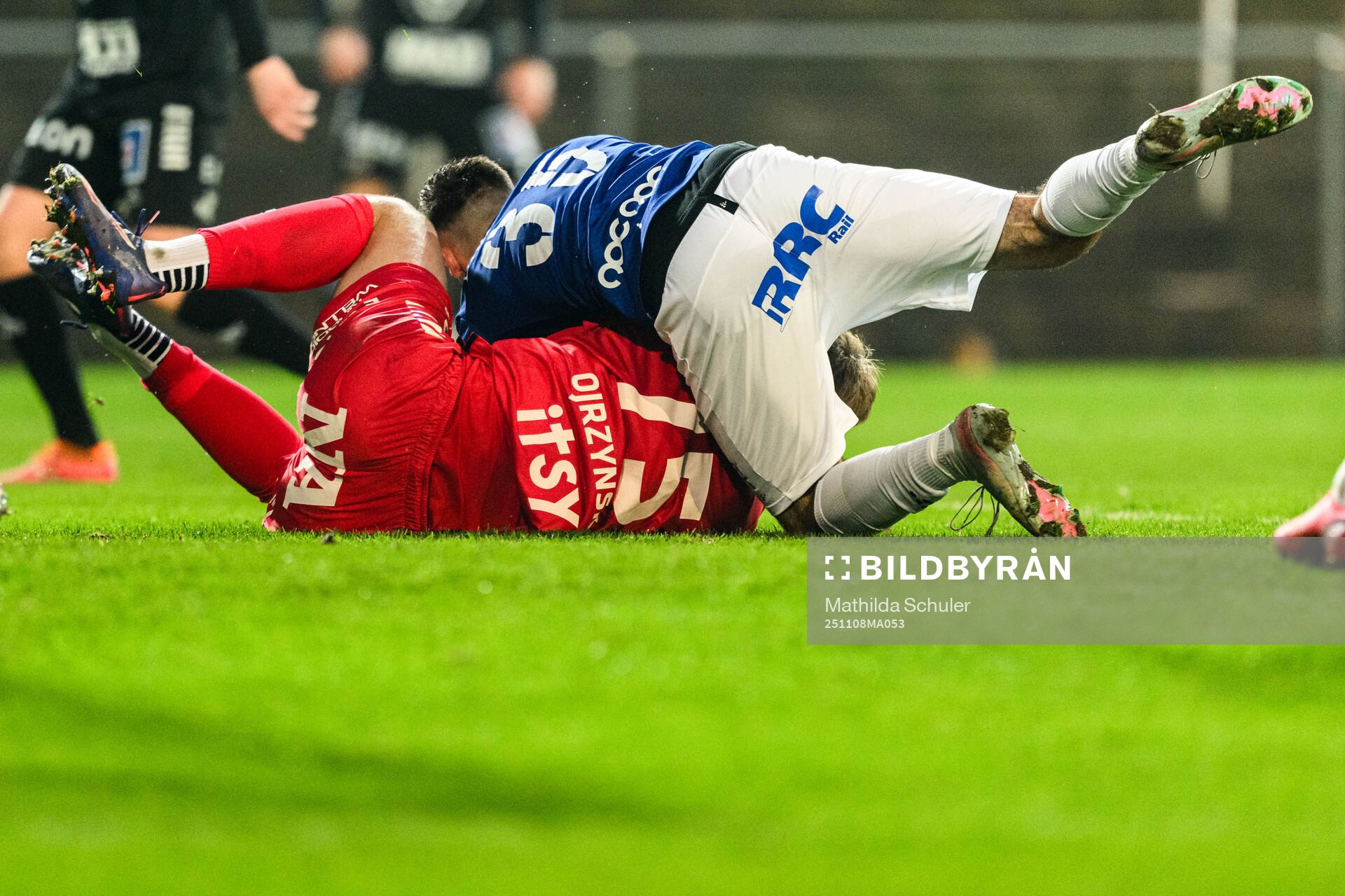 Örebros målvakt Jakub Ojrzynski och Trelleborgs Altin
