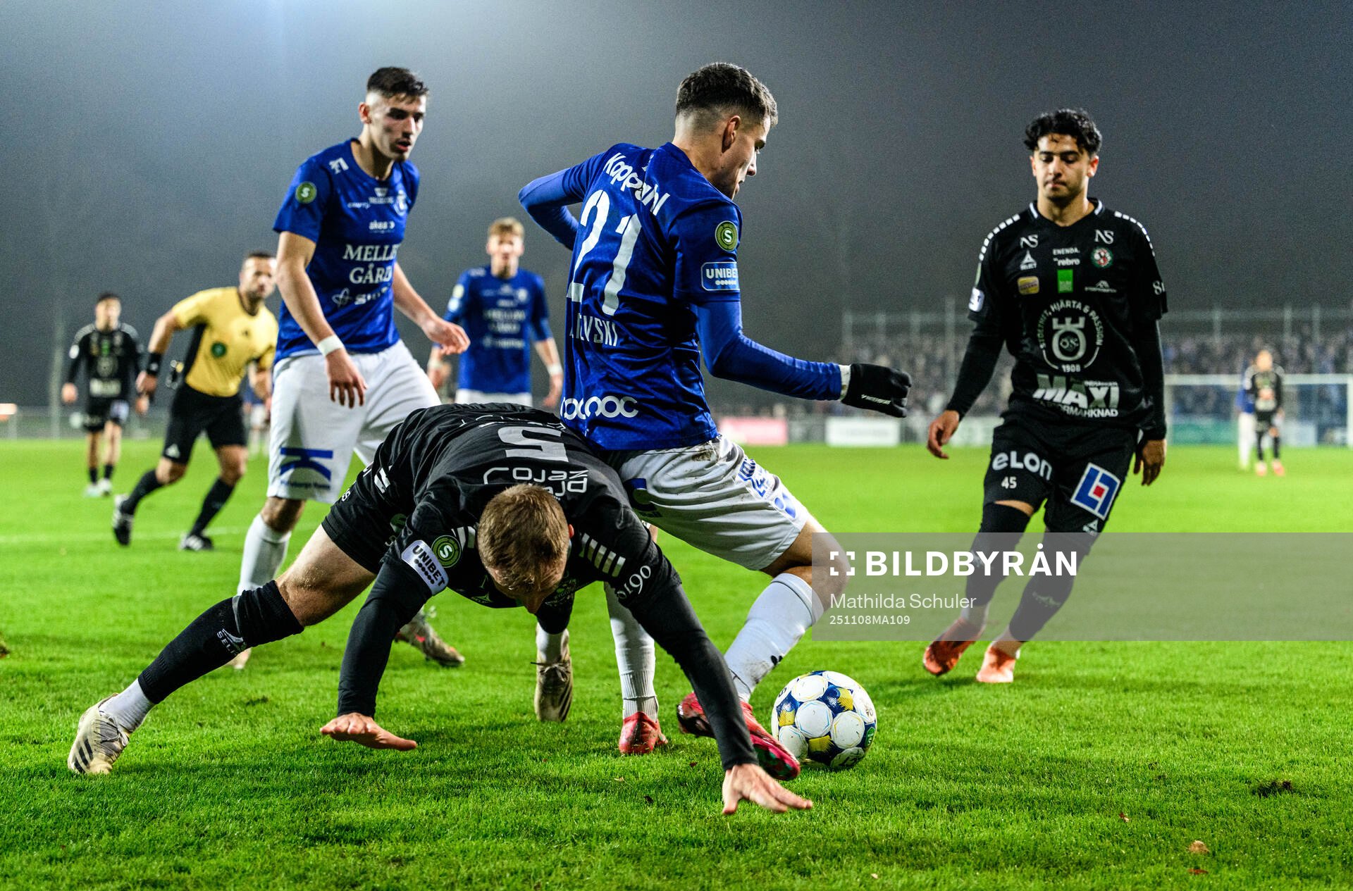 Örebros Jesper Modig och Hasan Dana och Trelleborgs Eren
