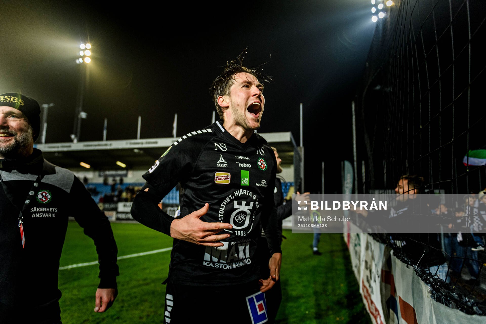 Örebros John Stenberg jublar