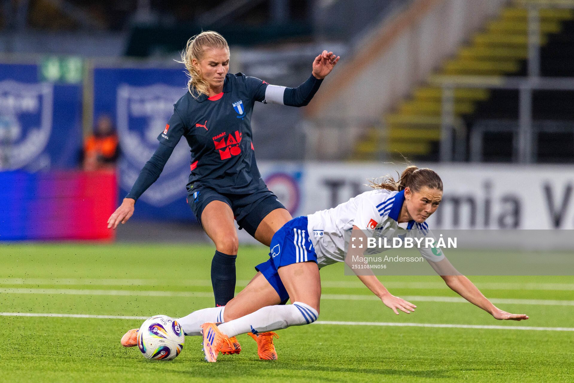 Malmö FFs Nellie Lilja och IFK Norrköpings Svea Rehnberg