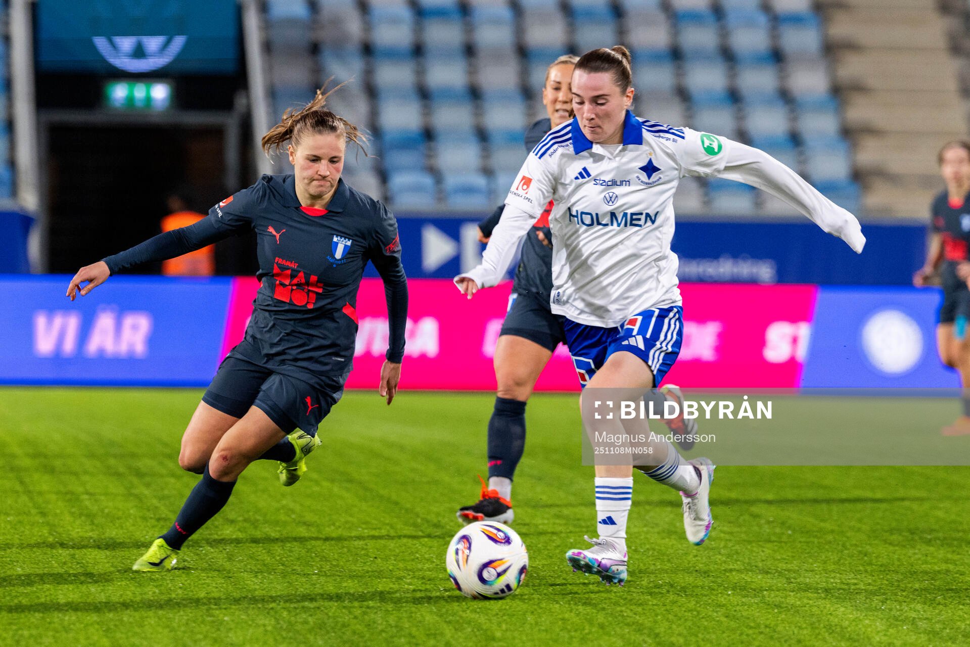 Malmö FFs Katariina Kosola och IFK Norrköpings Carrie