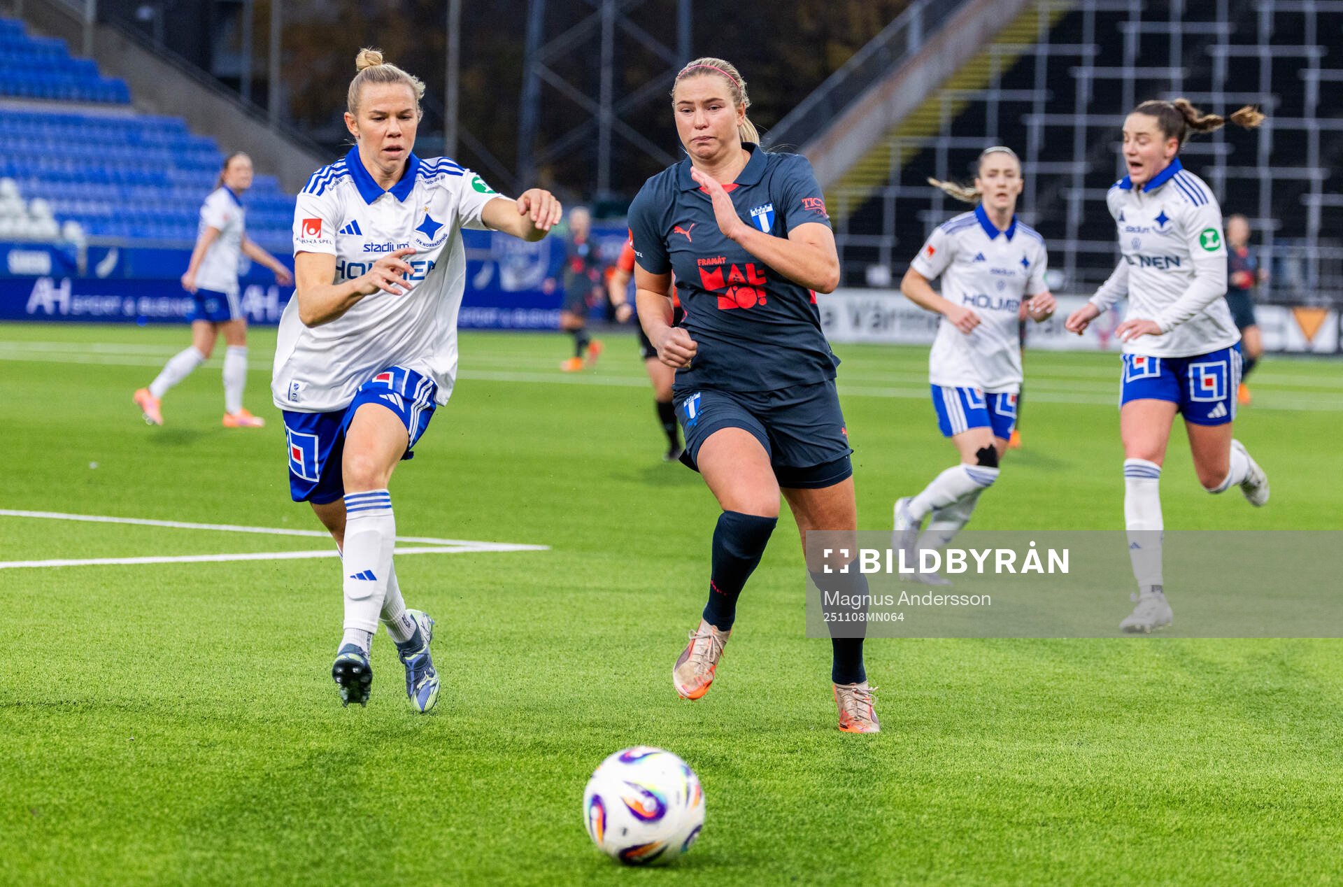 IFK Norrköpings Jessica Wik och Malmö FFs Ellen Löfqvist