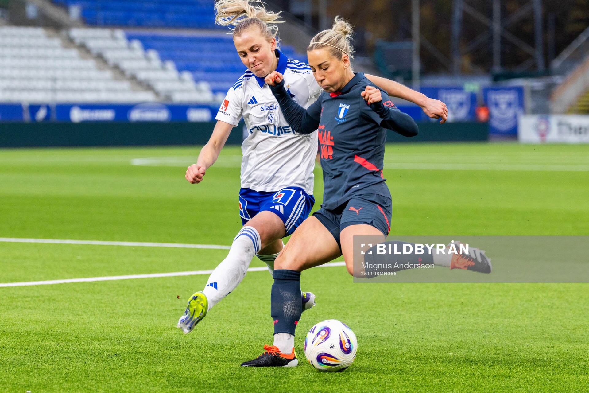 IFK Norrköpings Julia Karlernäs och Malmö FFs Mia Persson