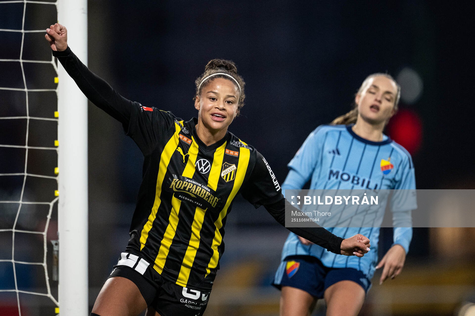 Häckens Felicia Schröder jublar