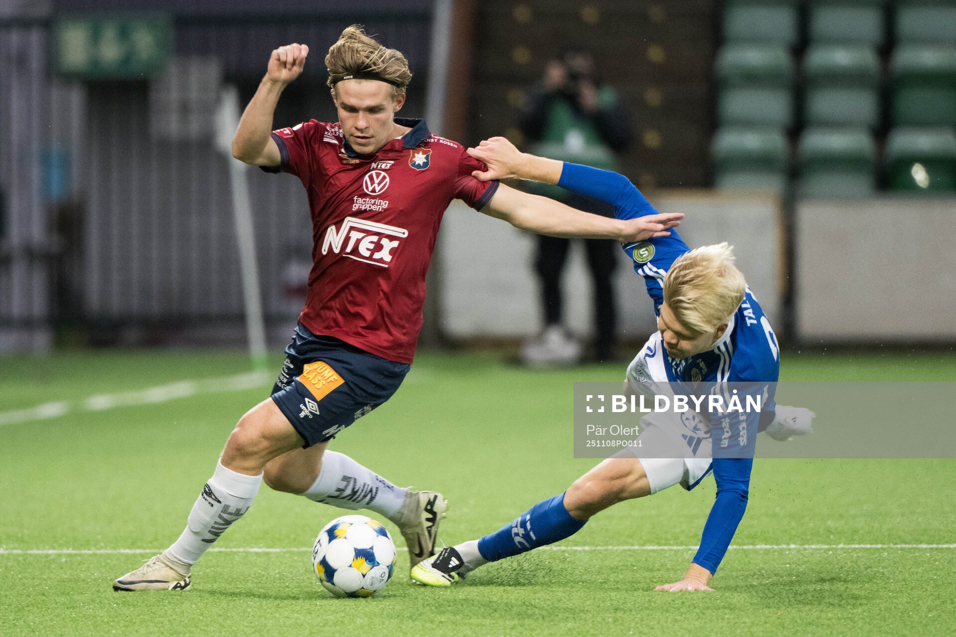 Örgrytes Noah Christoffersson och GIF Sundsvalls Nikolas