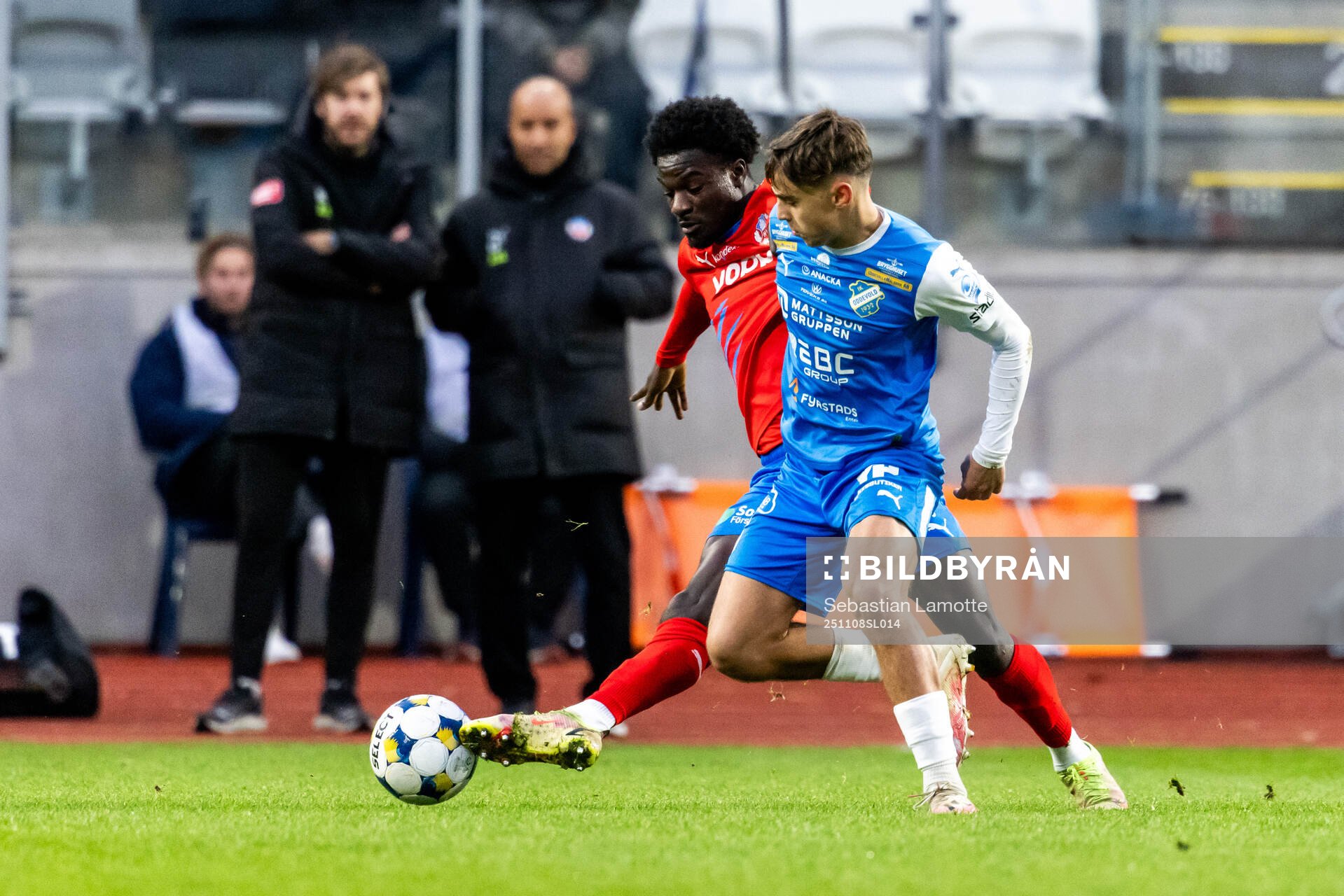 Helsingborgs Samuel Asoma och Oddevolds Emir Derviskadic