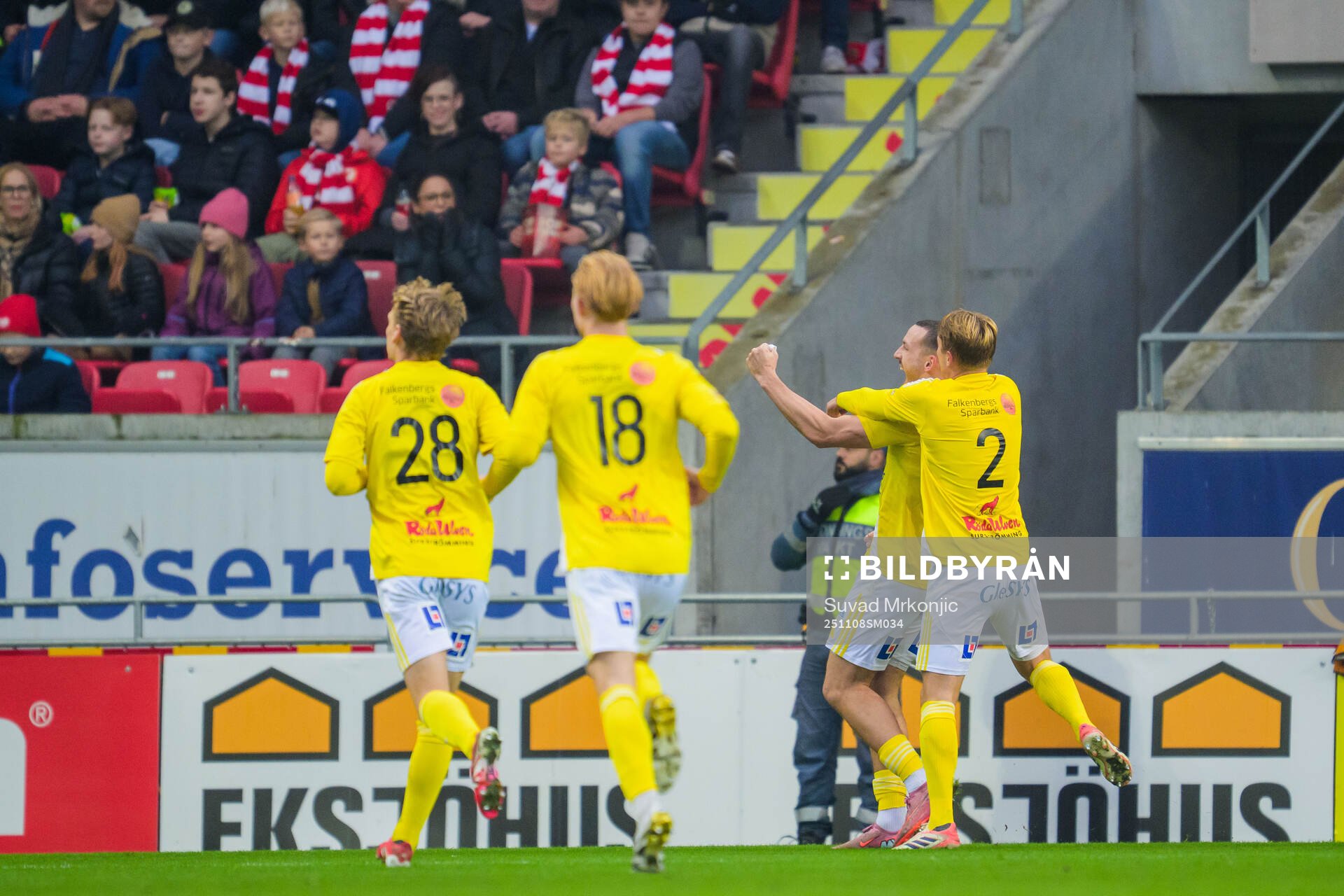 Falkenbergs Viktor Ekblom jublar