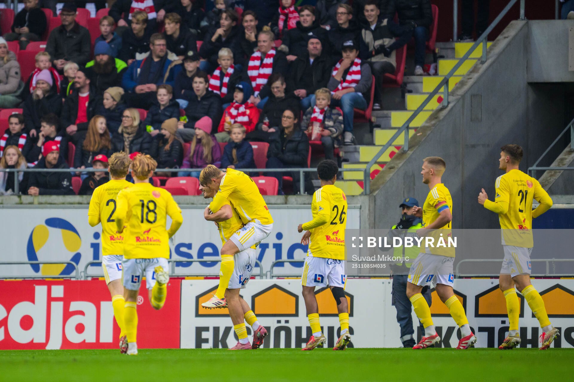 Falkenbergs Viktor Ekblom jublar