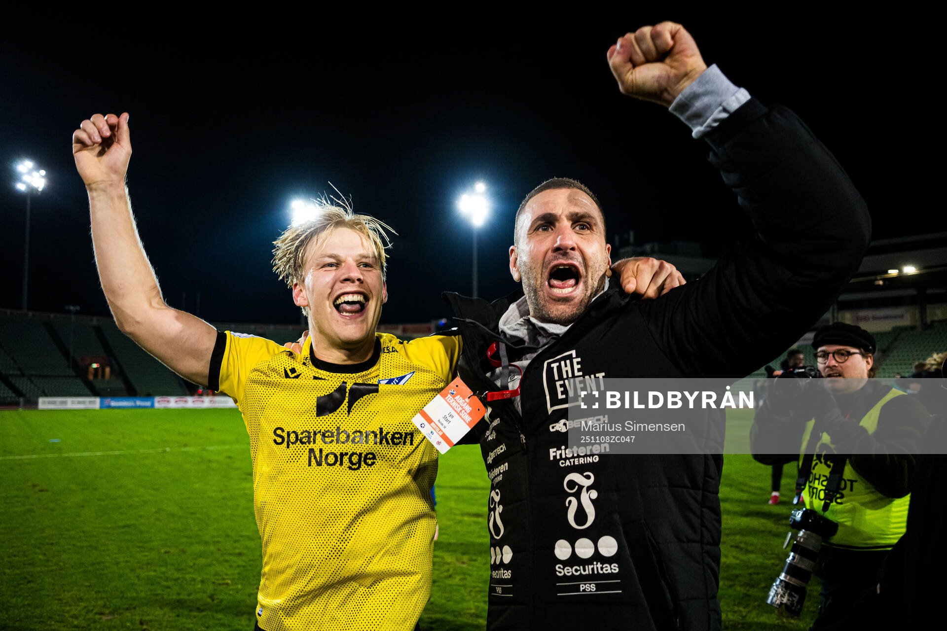 Håkon Holmefjord Lorentzen and head coach Azar Karadas of