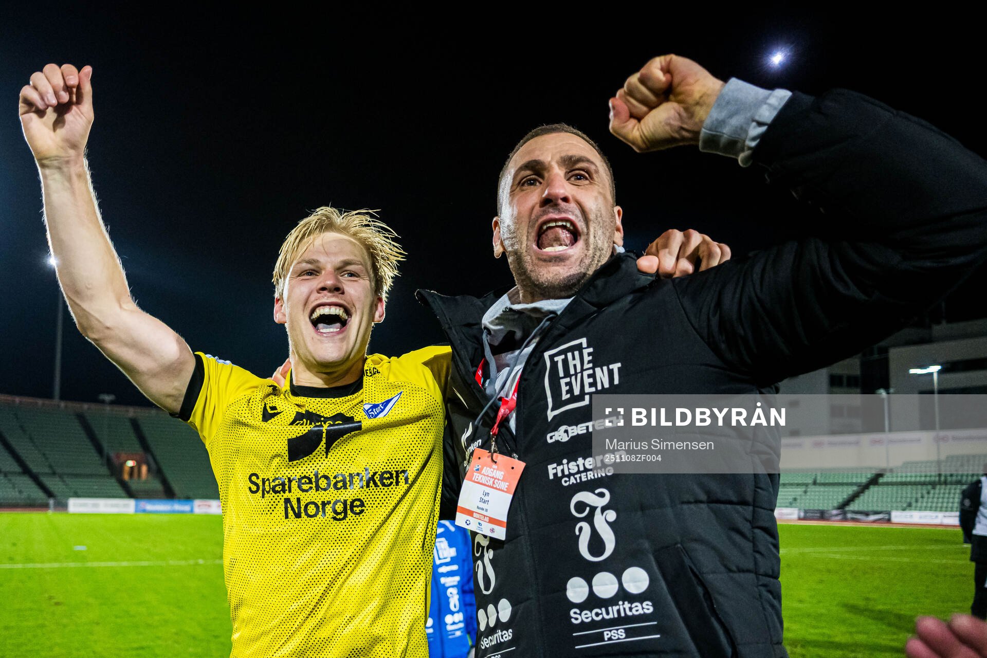 Håkon Holmefjord Lorentzen and head coach Azar Karadas of