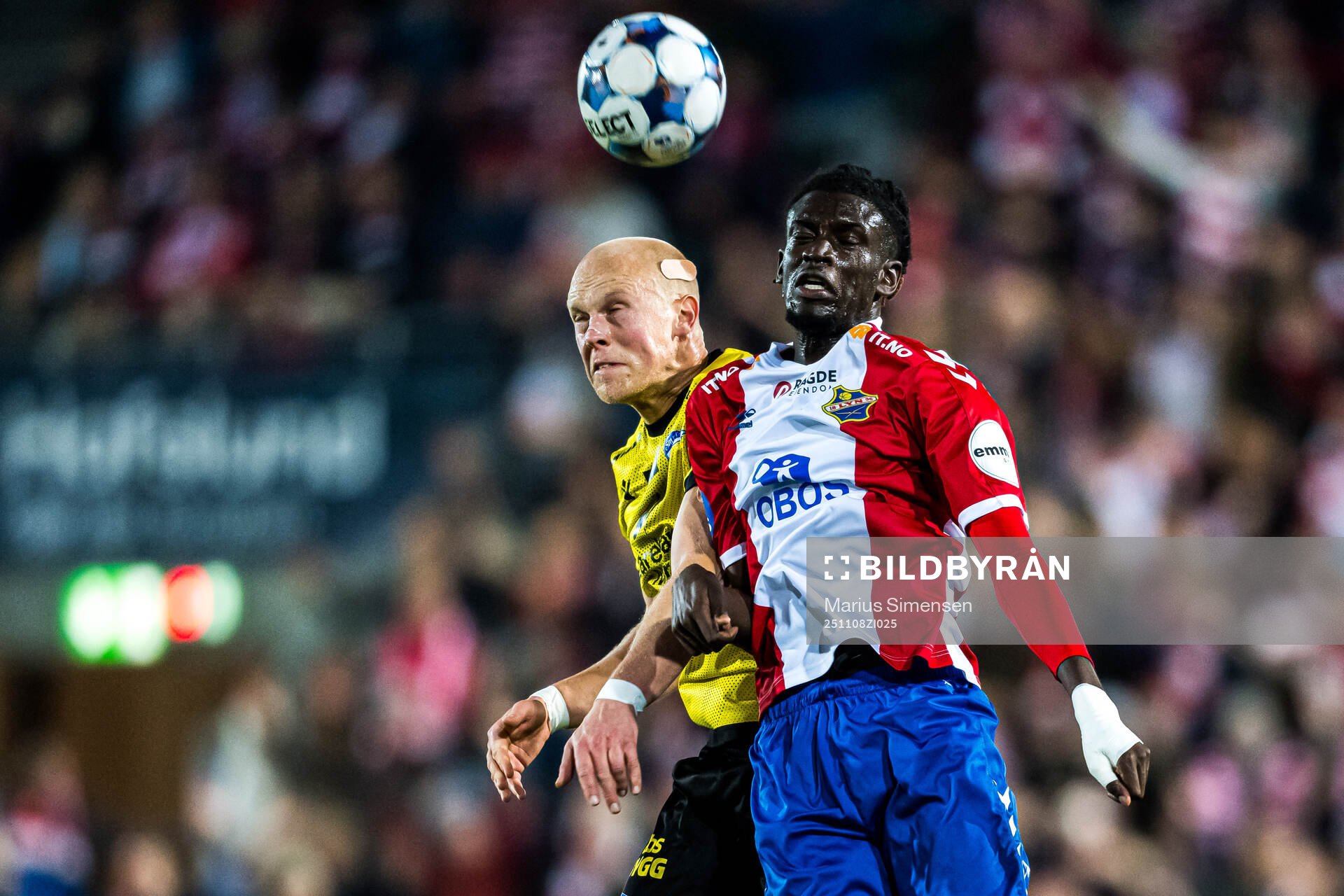 John Olav Norheim of Start and Massire Sylla of Lyn