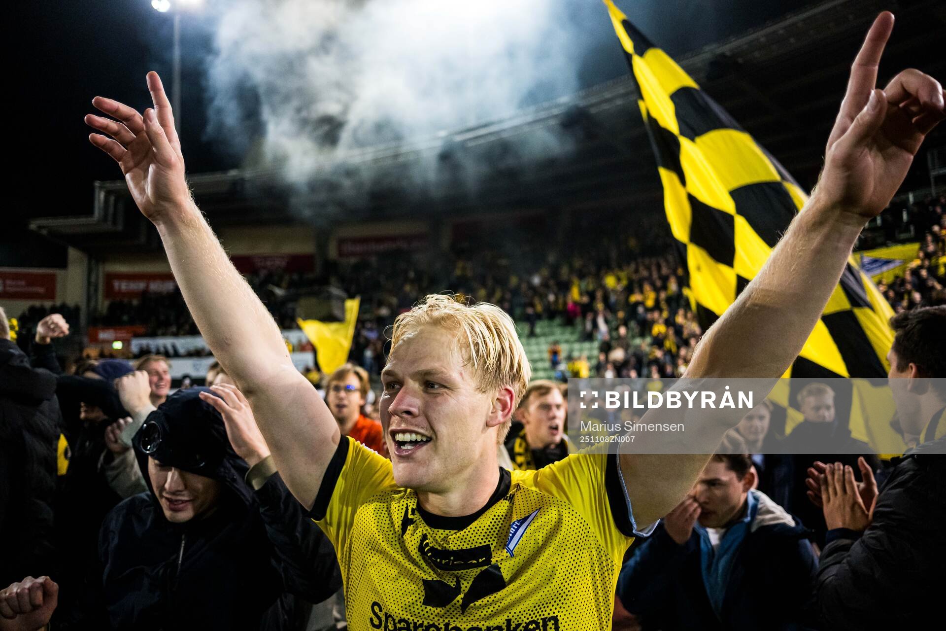 Håkon Holmefjord Lorentzen of Start celebrates promotion