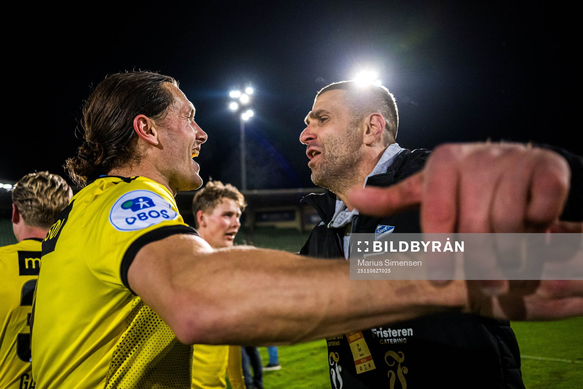 Fredrik Mani Pålerud and head coach Azar Karadas of Start