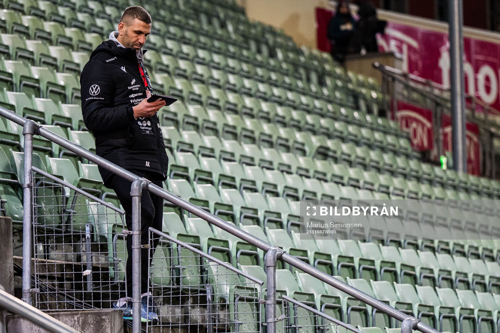 Head coach Azar Karadas of Start