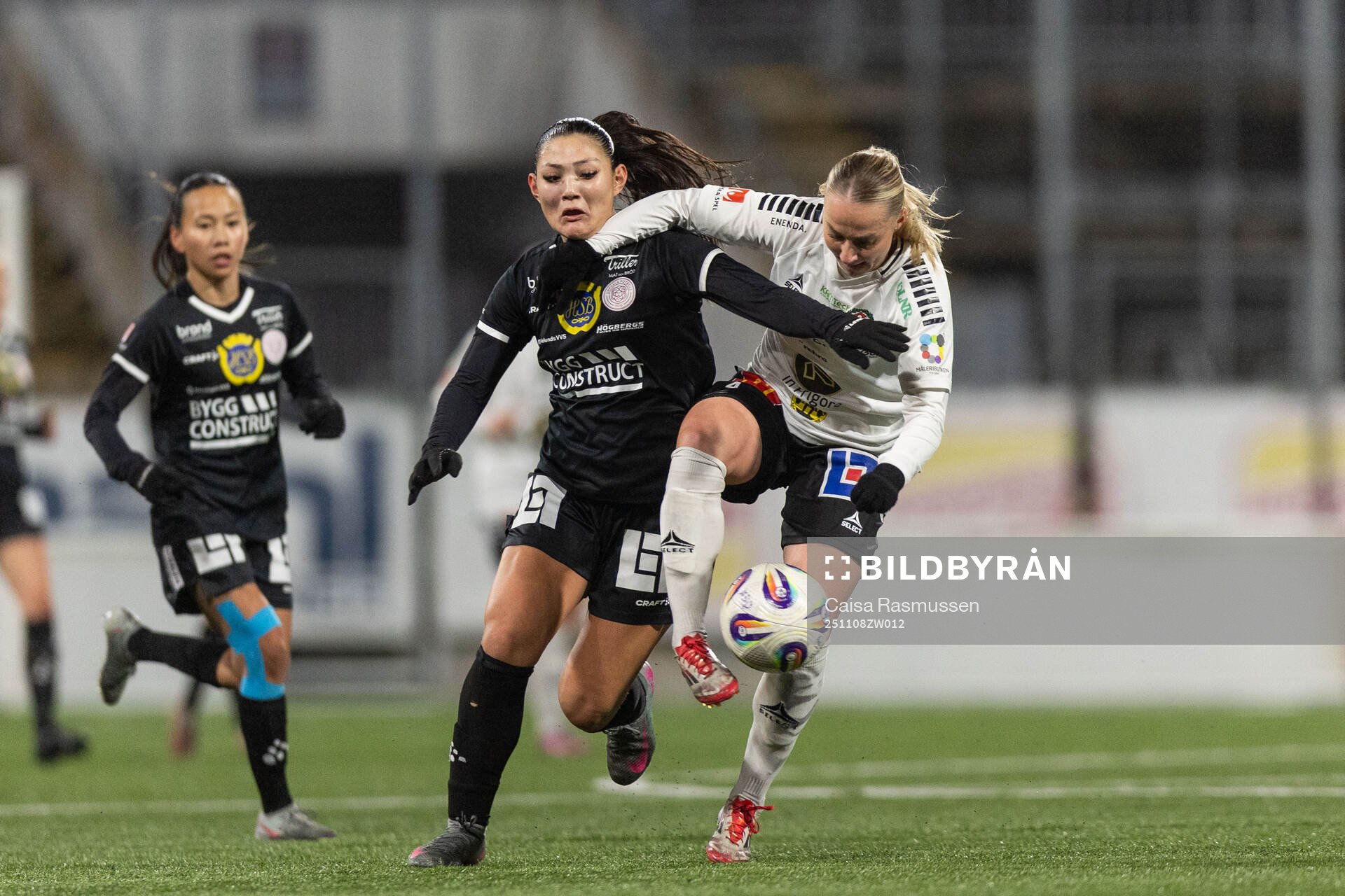 IK Uppsalas Amelia Olofsson och Örebro SKs Alva Hed