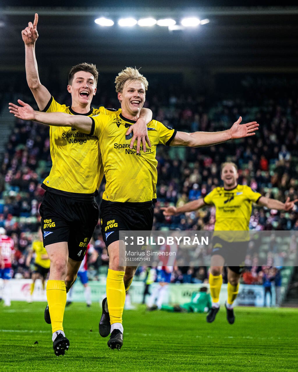 Håkon Holmefjord Lorentzen of Start celebrates