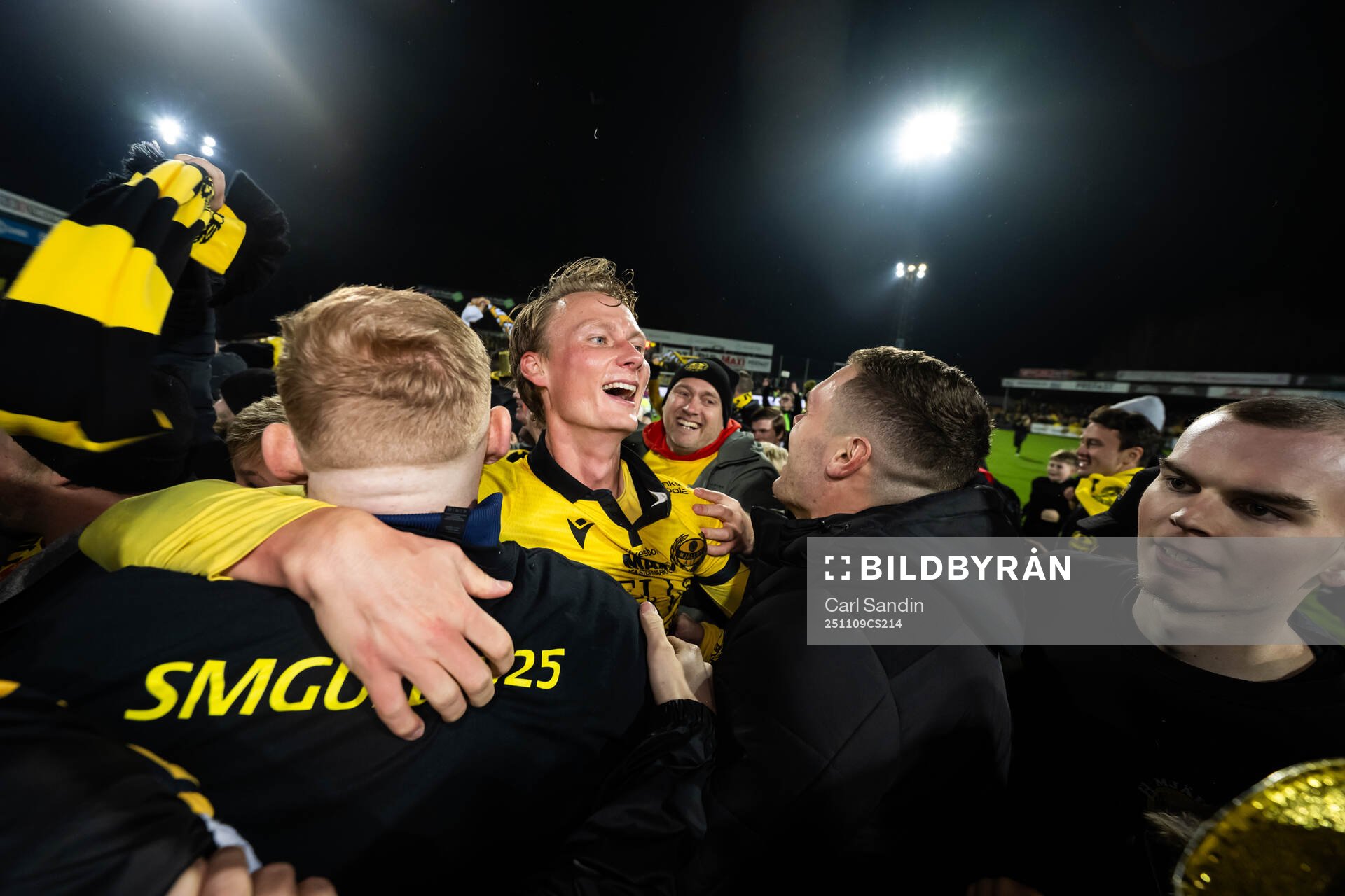 Mjällbys Alexander Johansson jublar