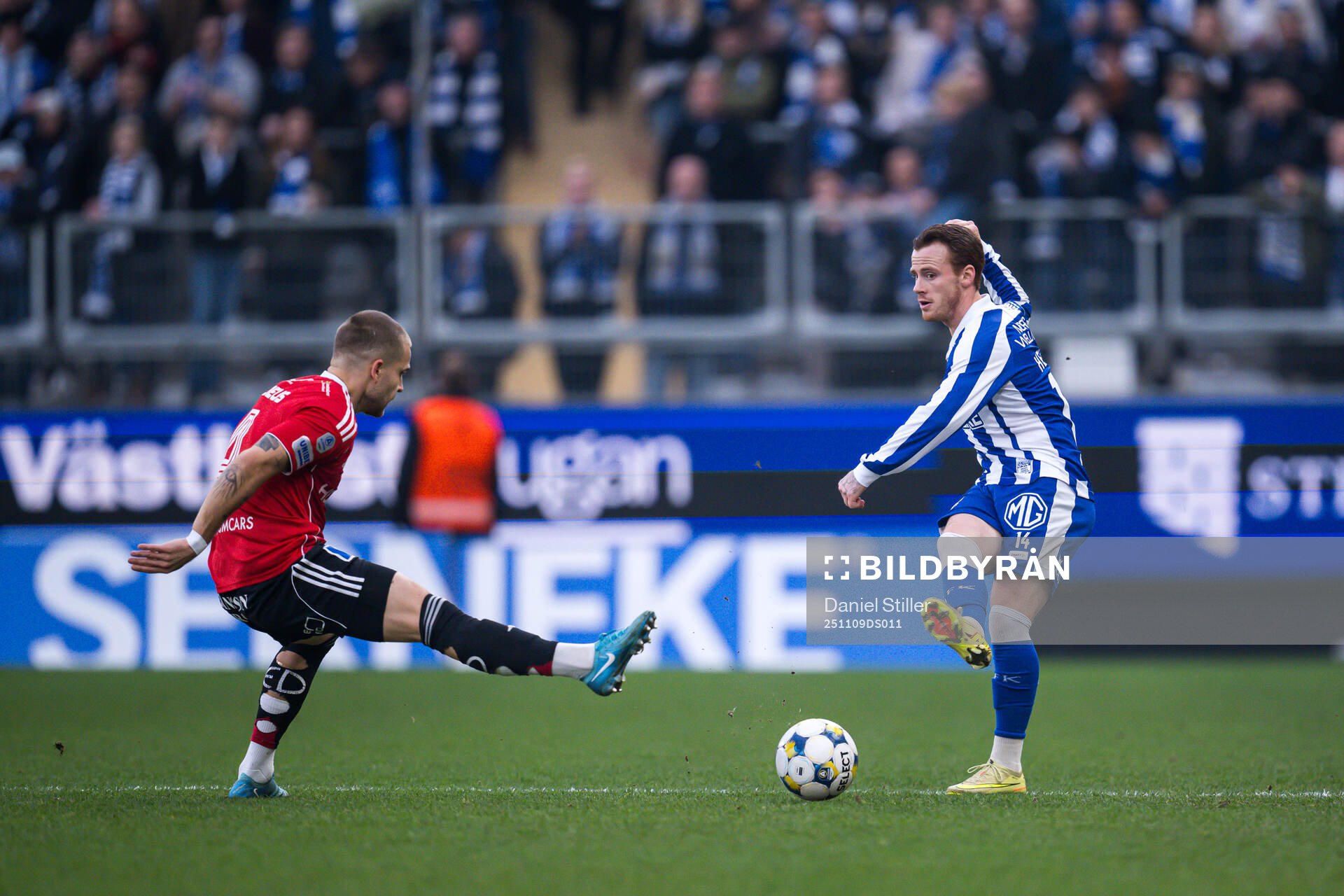 IFK Norrköpings Amadeus Sögaard och IFK Göteborgs Tobias