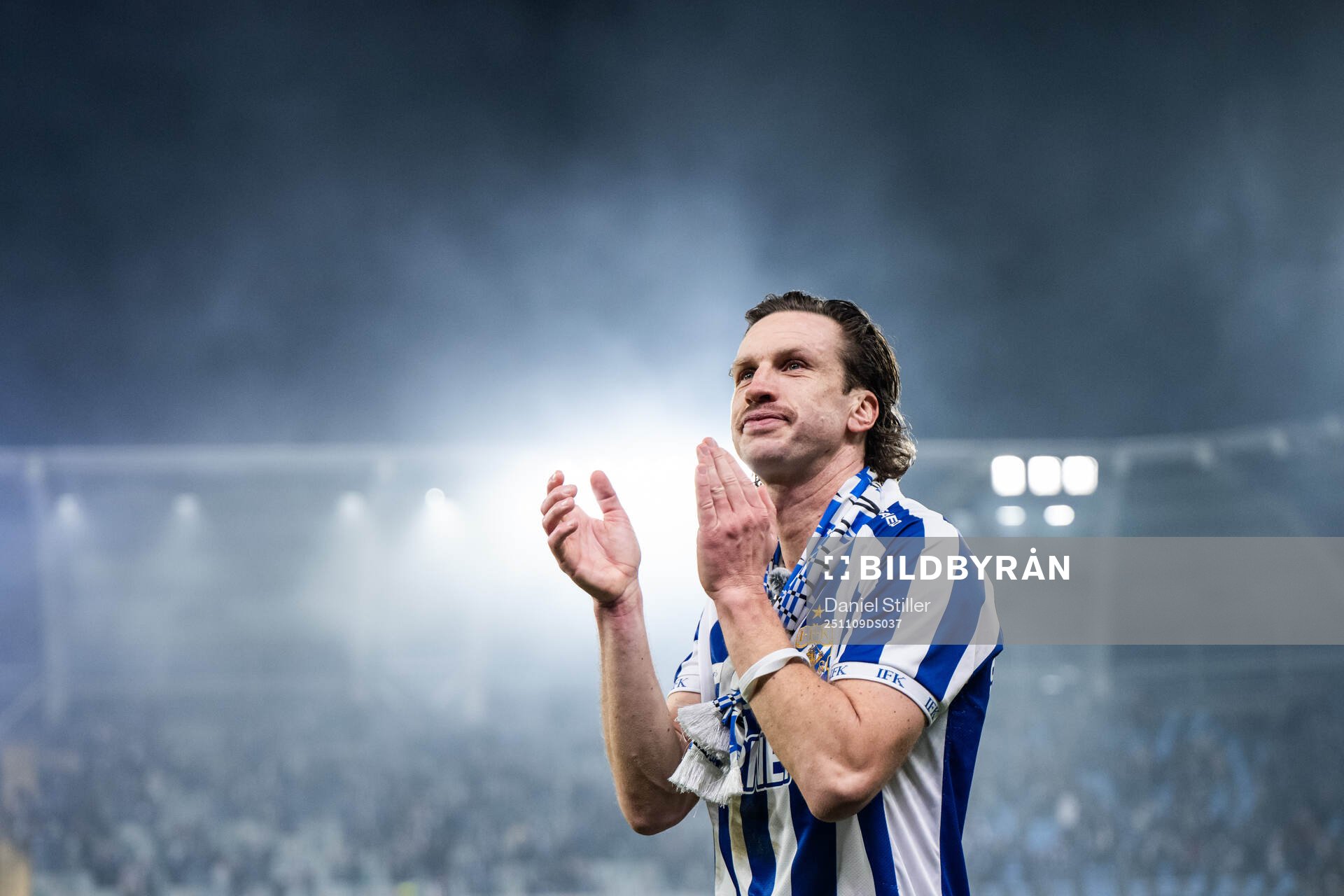 IFK Göteborgs Gustav Svensson tackar