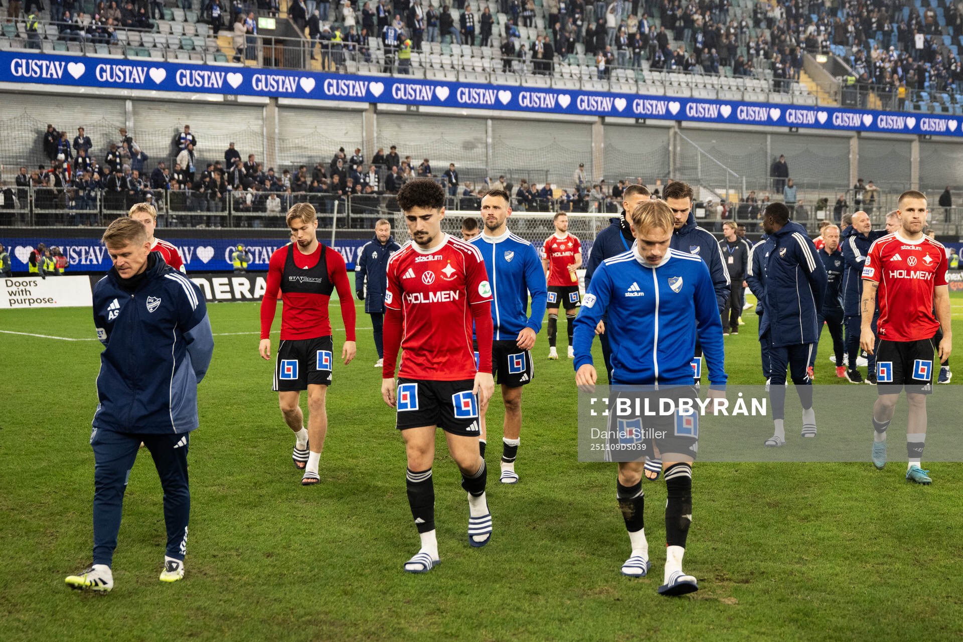 IFK Norrköpings Ismet Lushaku deppar
