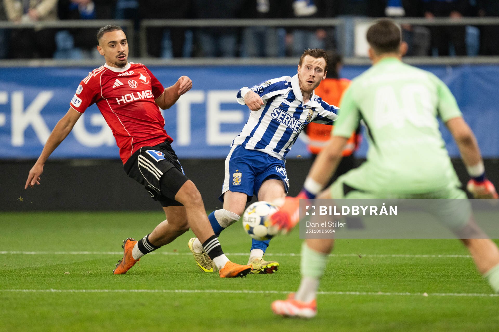 IFK Norrköpings Moutaz Neffati och  IFK Göteborgs Tobias