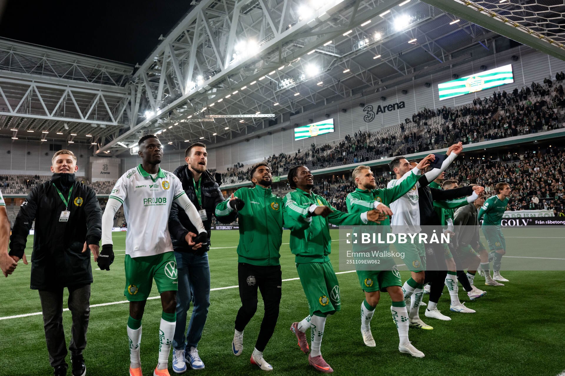 Hammarbys spelare jublar