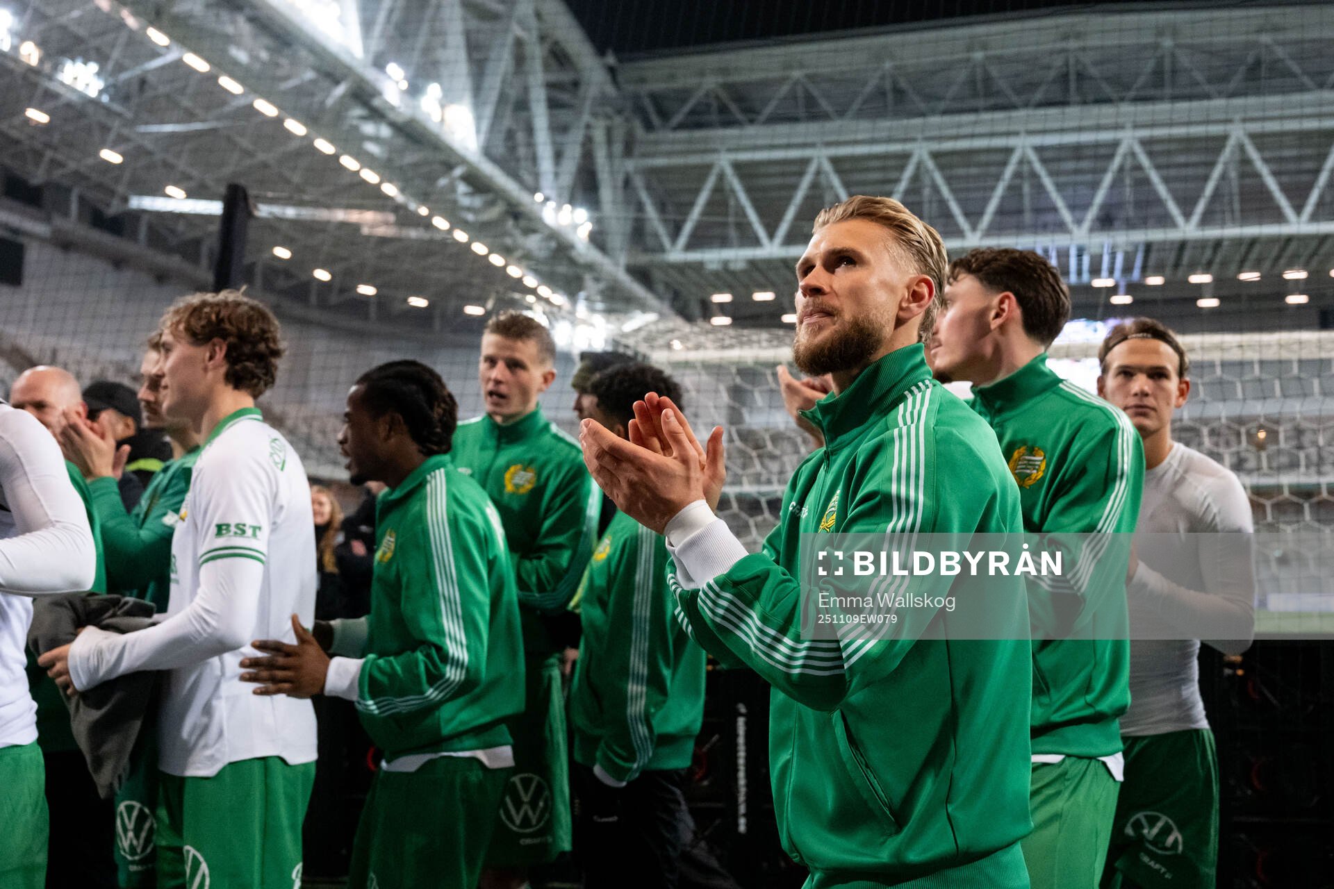 Hammarbys Simon Strand jublar