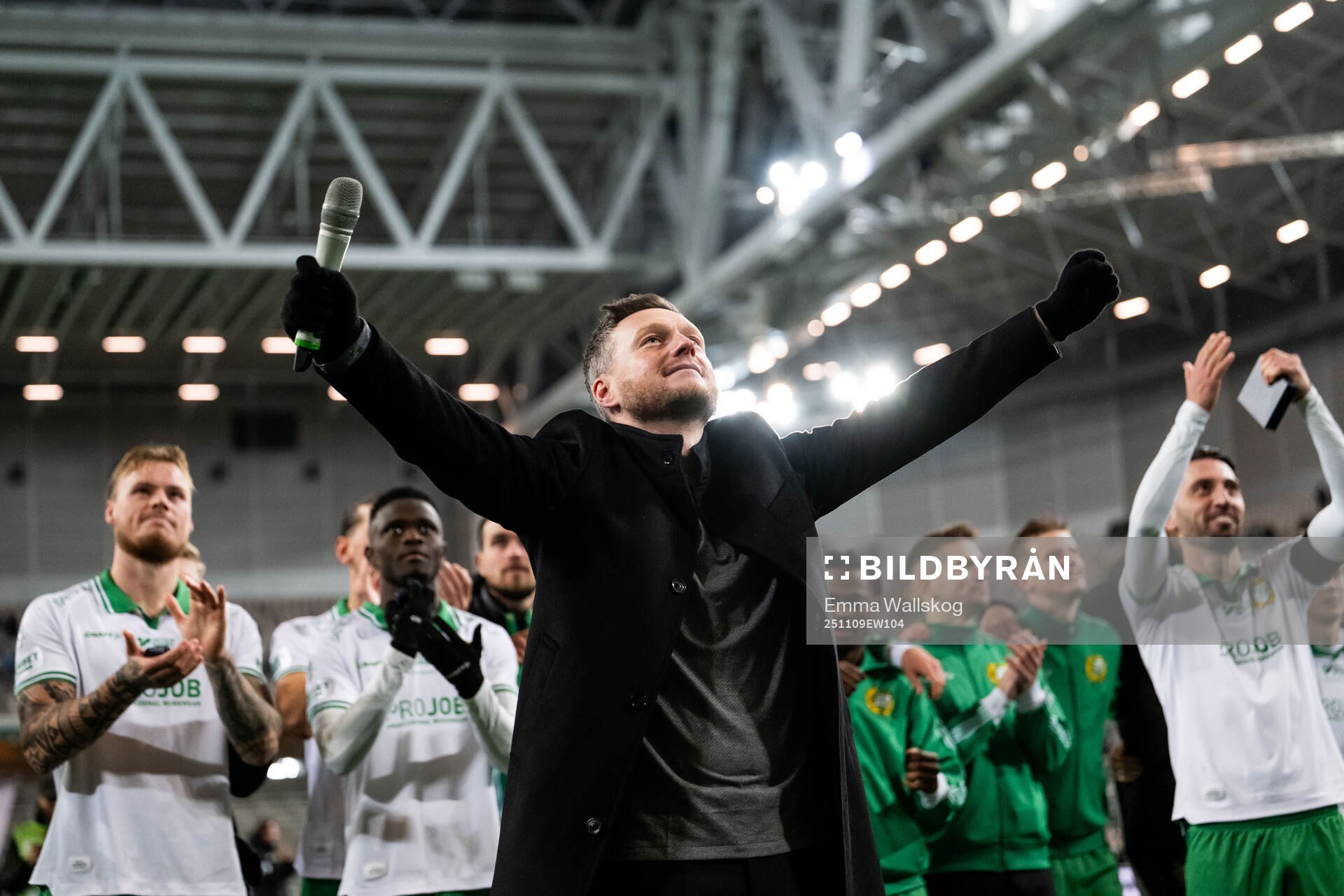 Hammarbys tränare Kim Hellberg  jublar