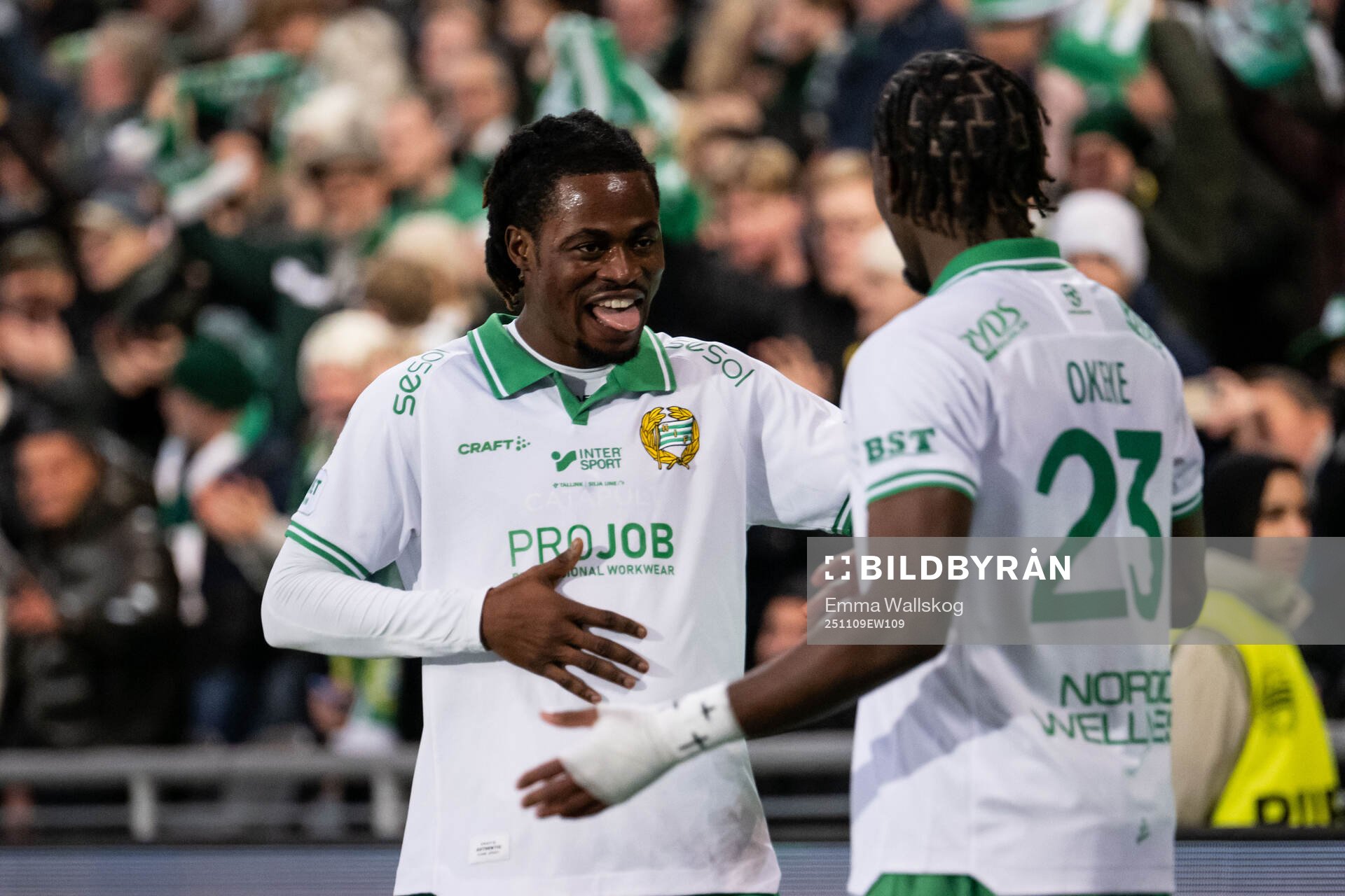 Hammarbys Frank Junior Adjei jublar med Okeke Obilor Denzel