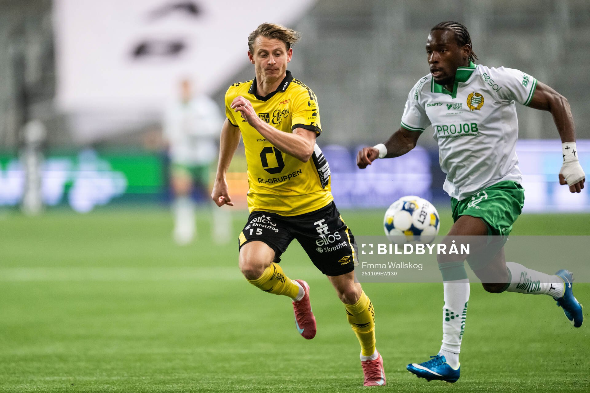 Elfsborgs Simon Hedlund och Hammarbys Okeke Obilor Denzel