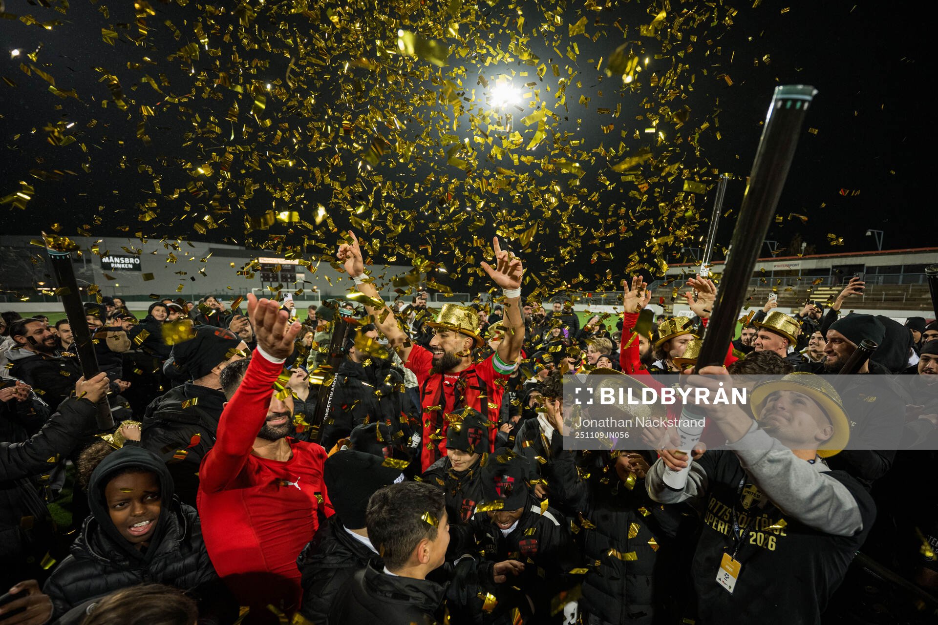 Nordic United FCs spelare jublar