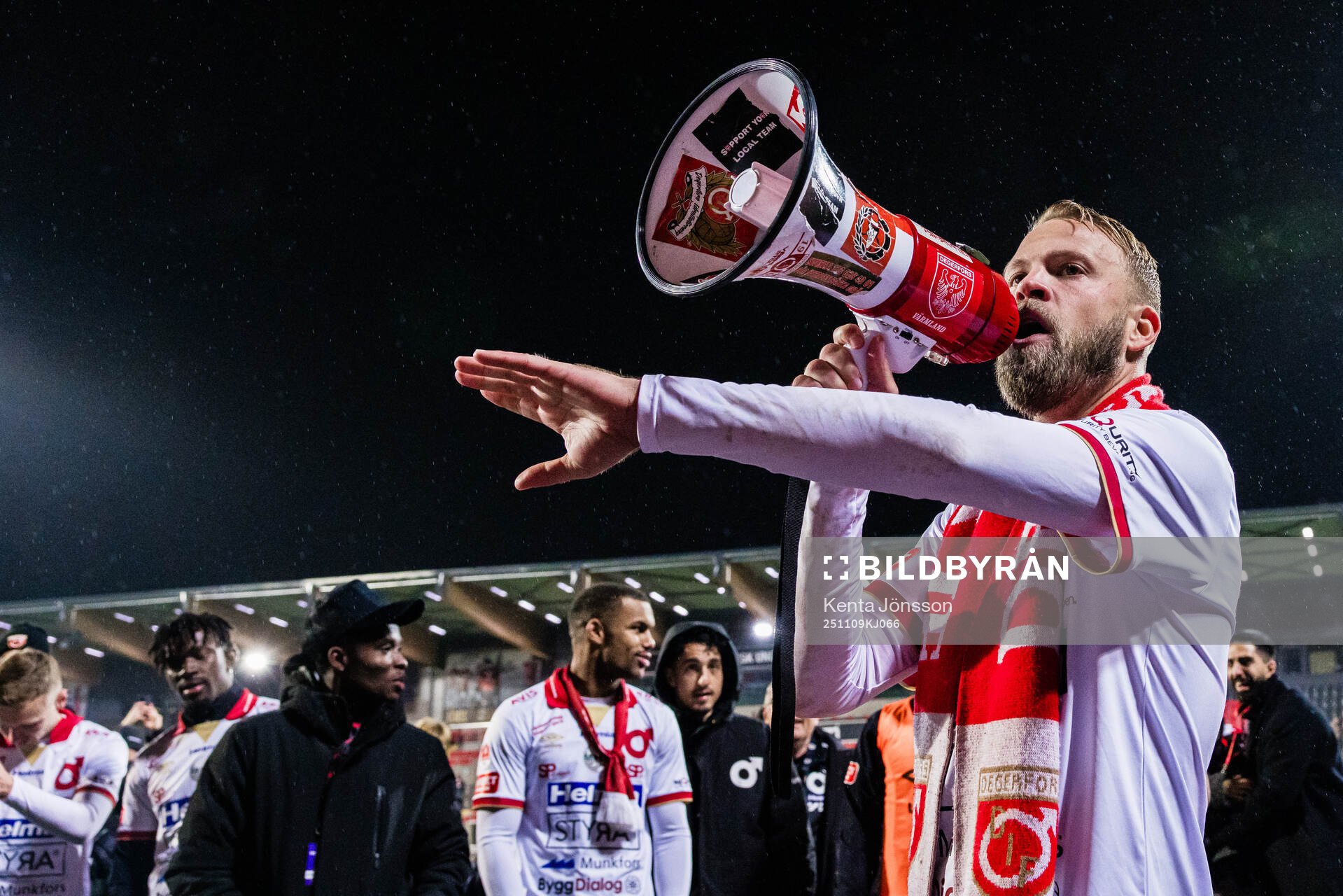 Degerfors Daniel Sundgren jublar
