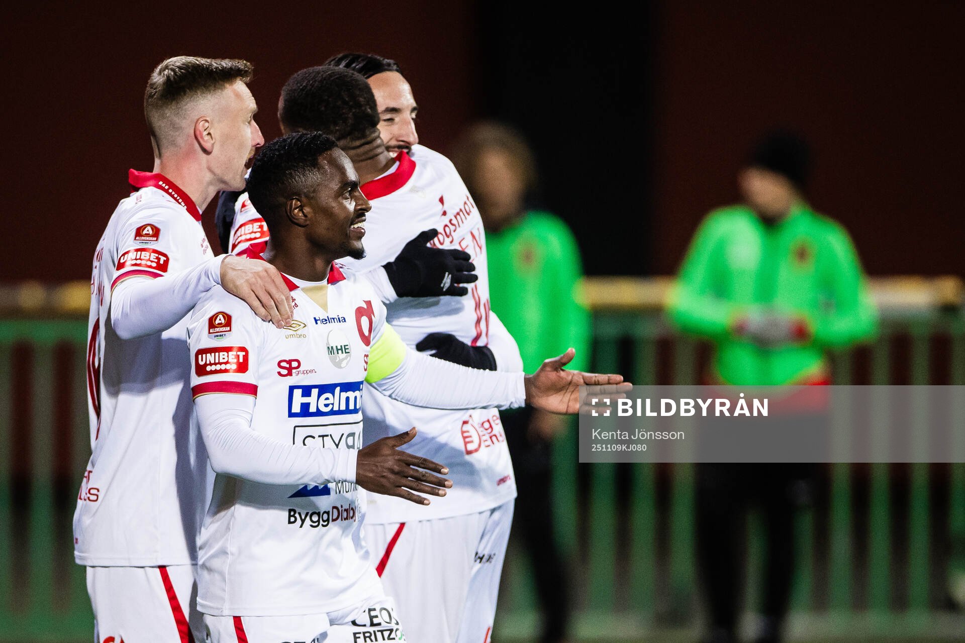 Degerfors Nahom Netabay jublar