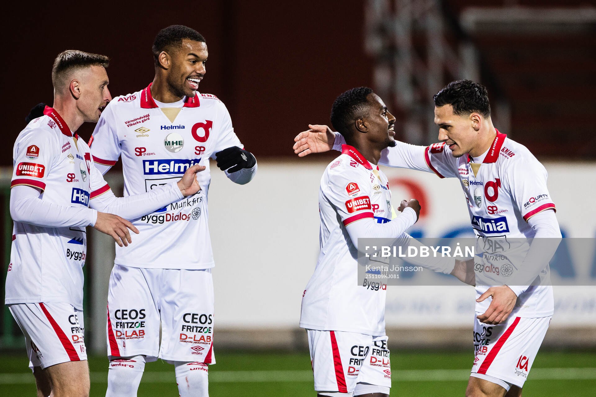 Degerfors Nahom Netabay jublar med Sebastian Ohlsson, Leon