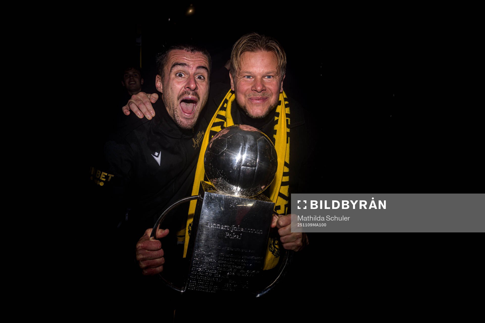 Mjällbys Jesper Gustavsson och scout David Löfquist