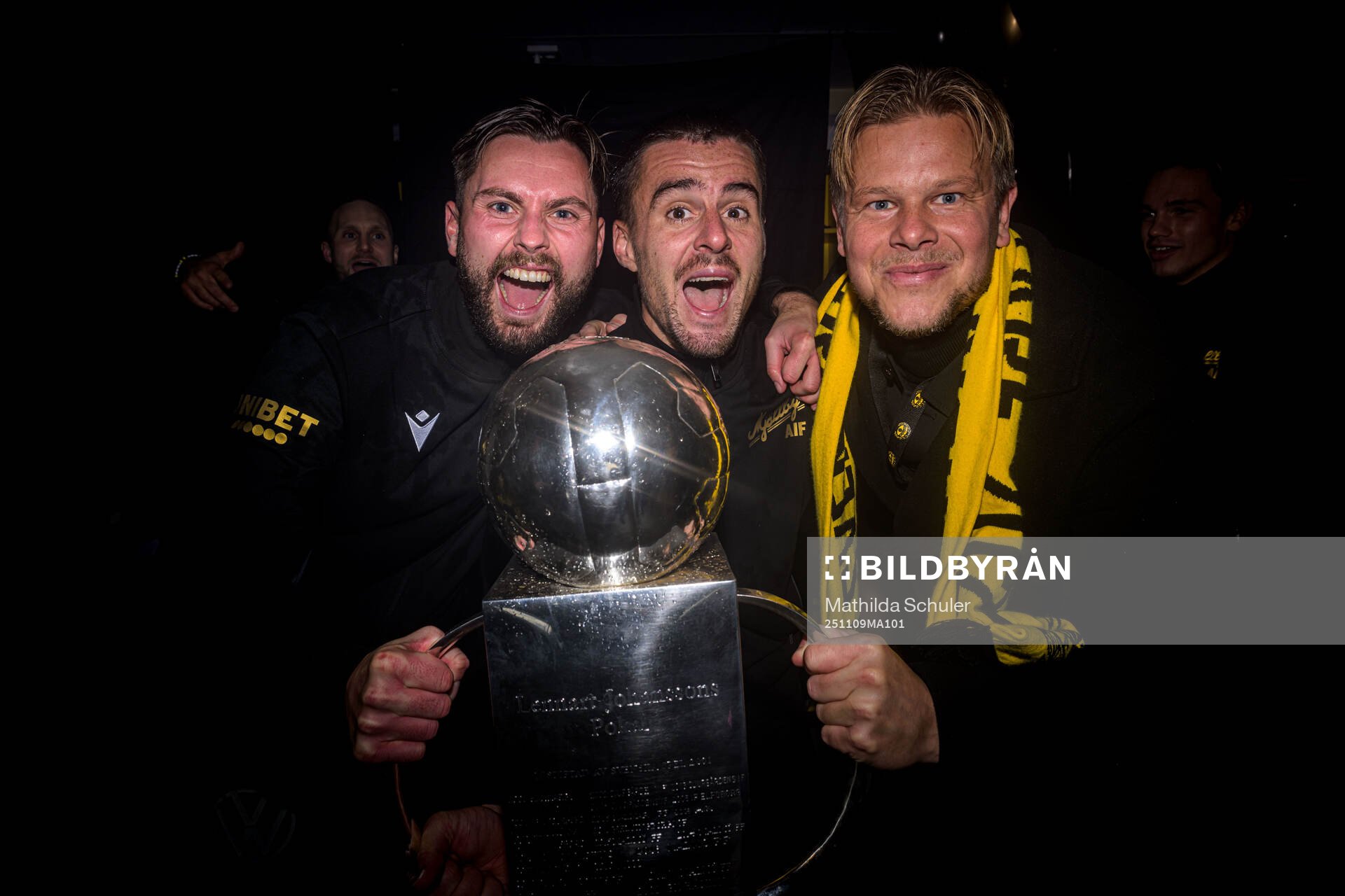 Mjällbys Adam Petersson, Jesper Gustavsson och scout David