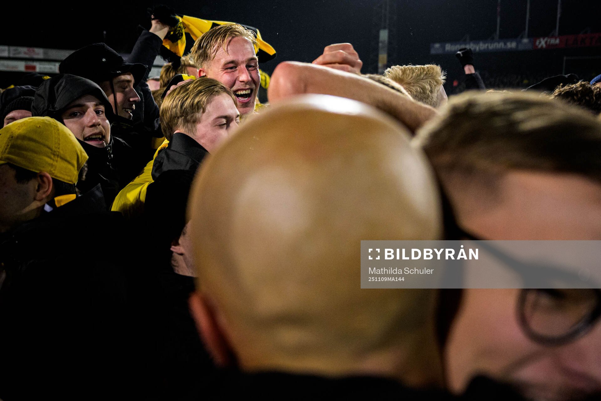 Mjällbys Herman Johansson jublar