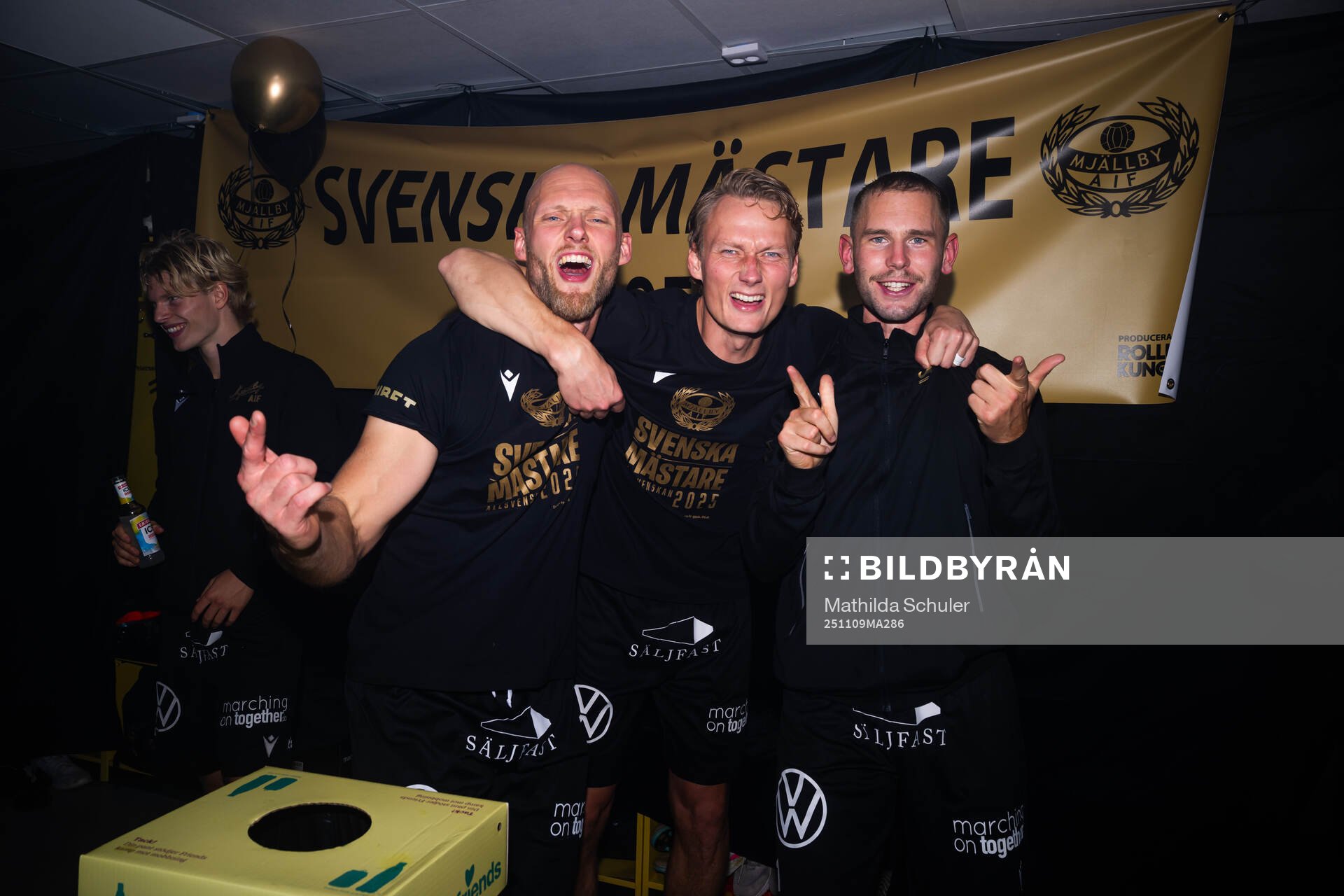 Mjällbys spelare jublar