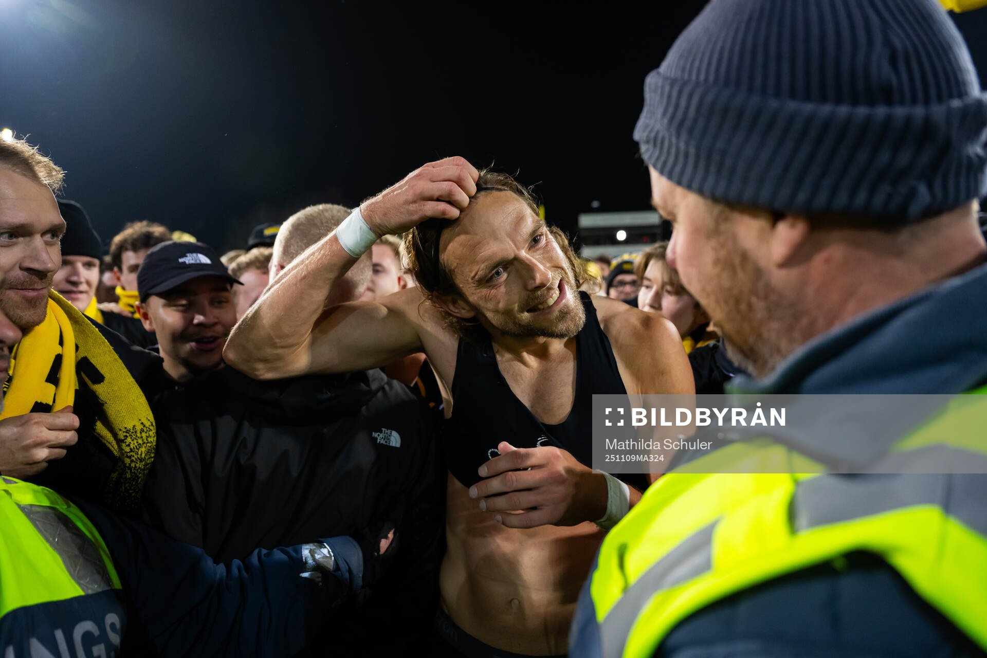 Mjällbys Tom Pettersson jublar