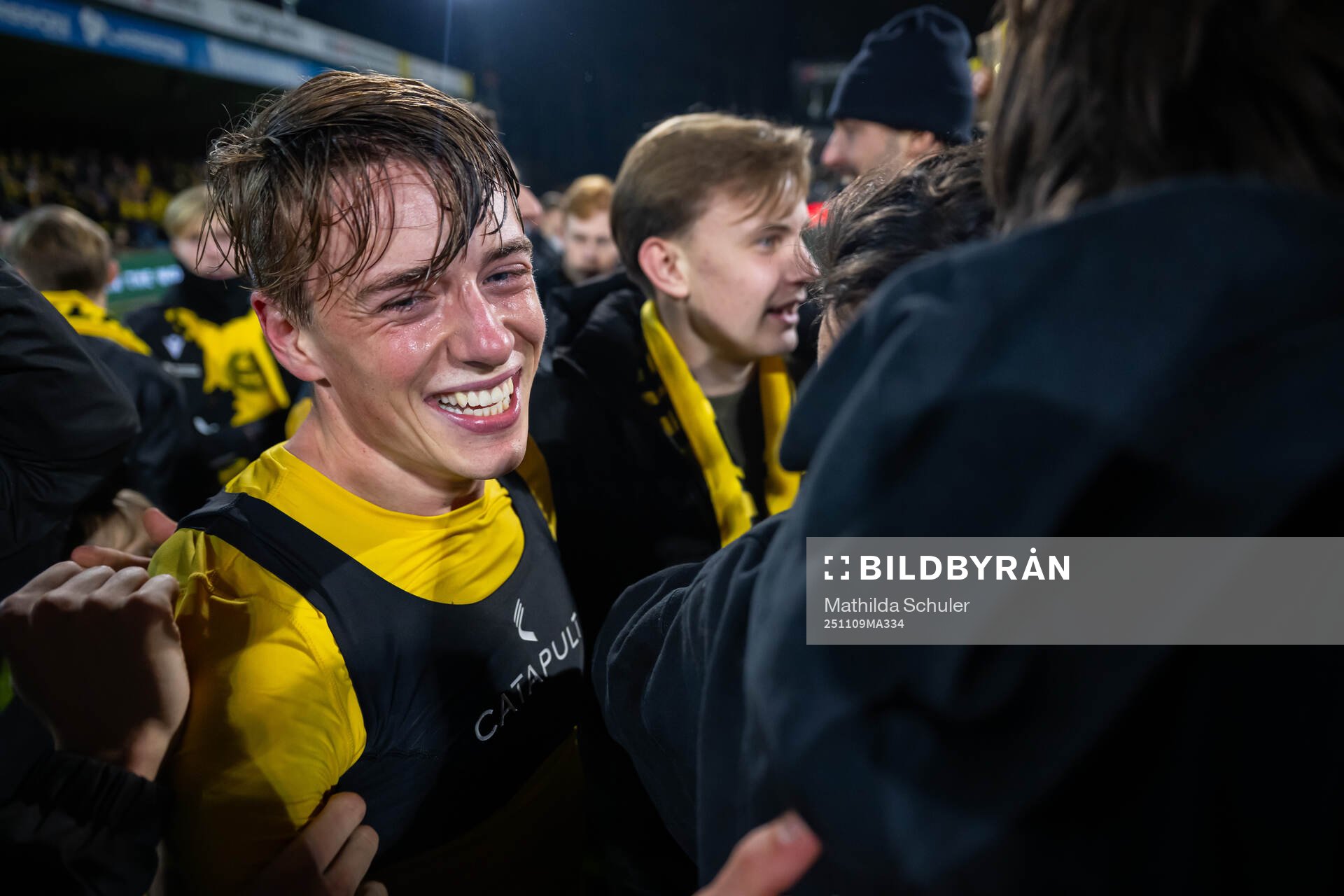 Mjällbys Elliot Stroud jublar